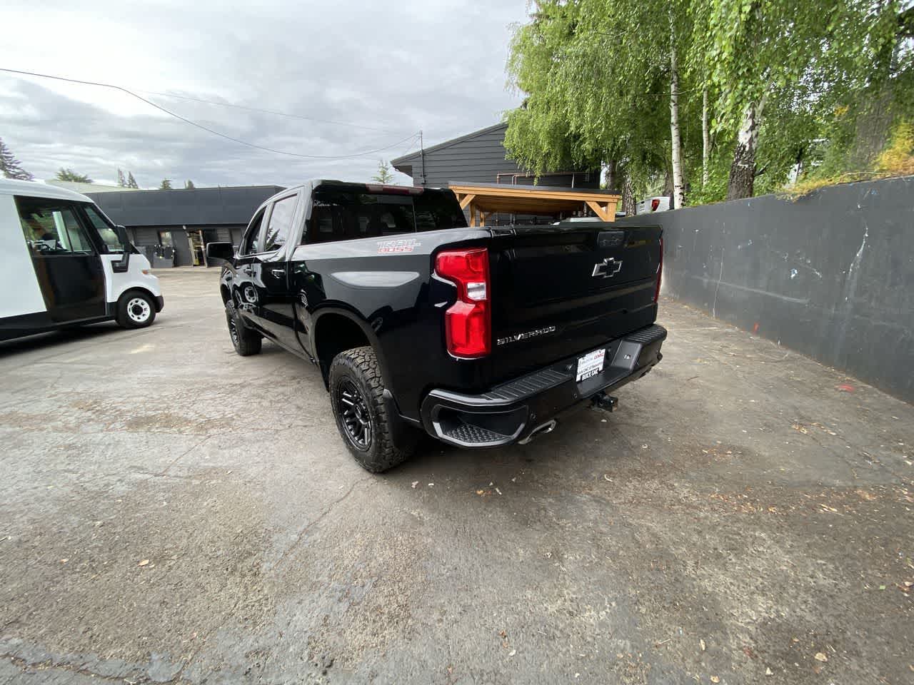 Thumbnail: 2021 Chevrolet Silverado 1500 - 4