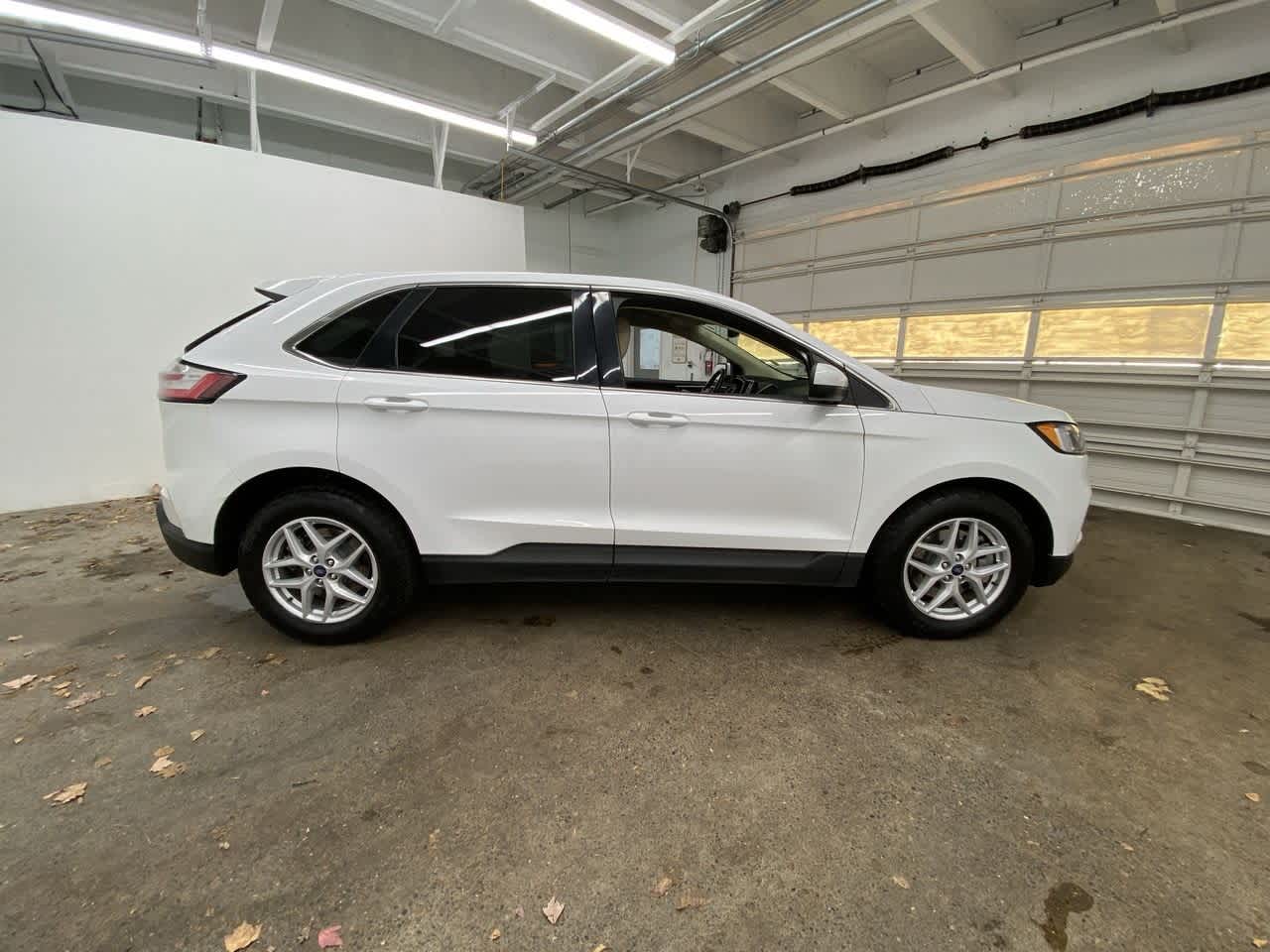 Thumbnail: 2021 Ford Edge - 7
