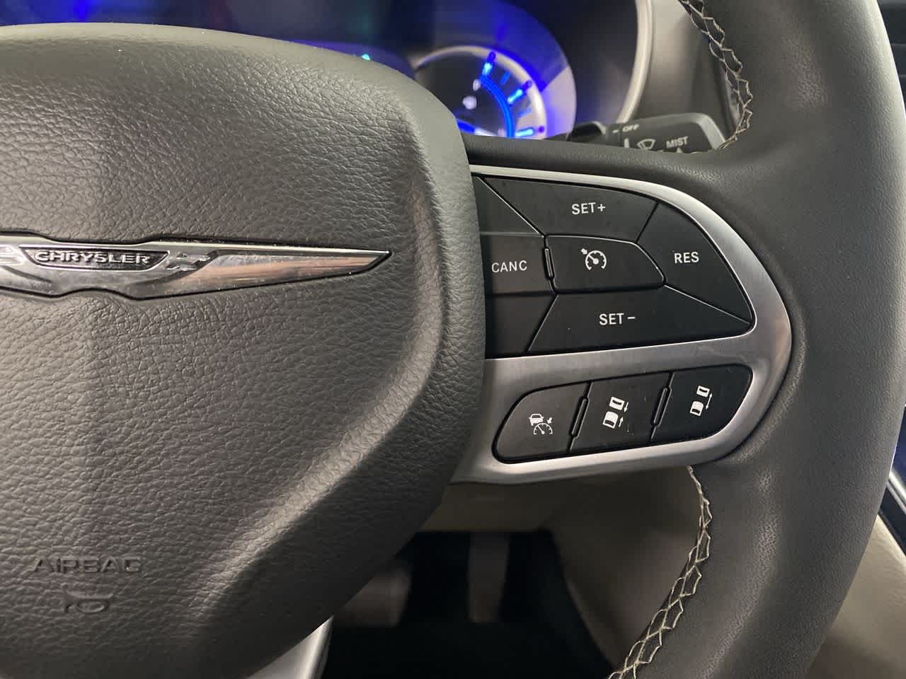 Thumbnail: 2024 Chrysler Pacifica - 22