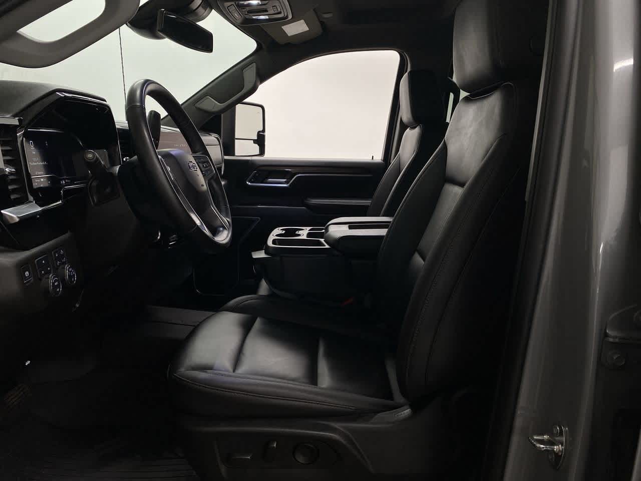 Thumbnail: 2024 Chevrolet Silverado 2500 - 14