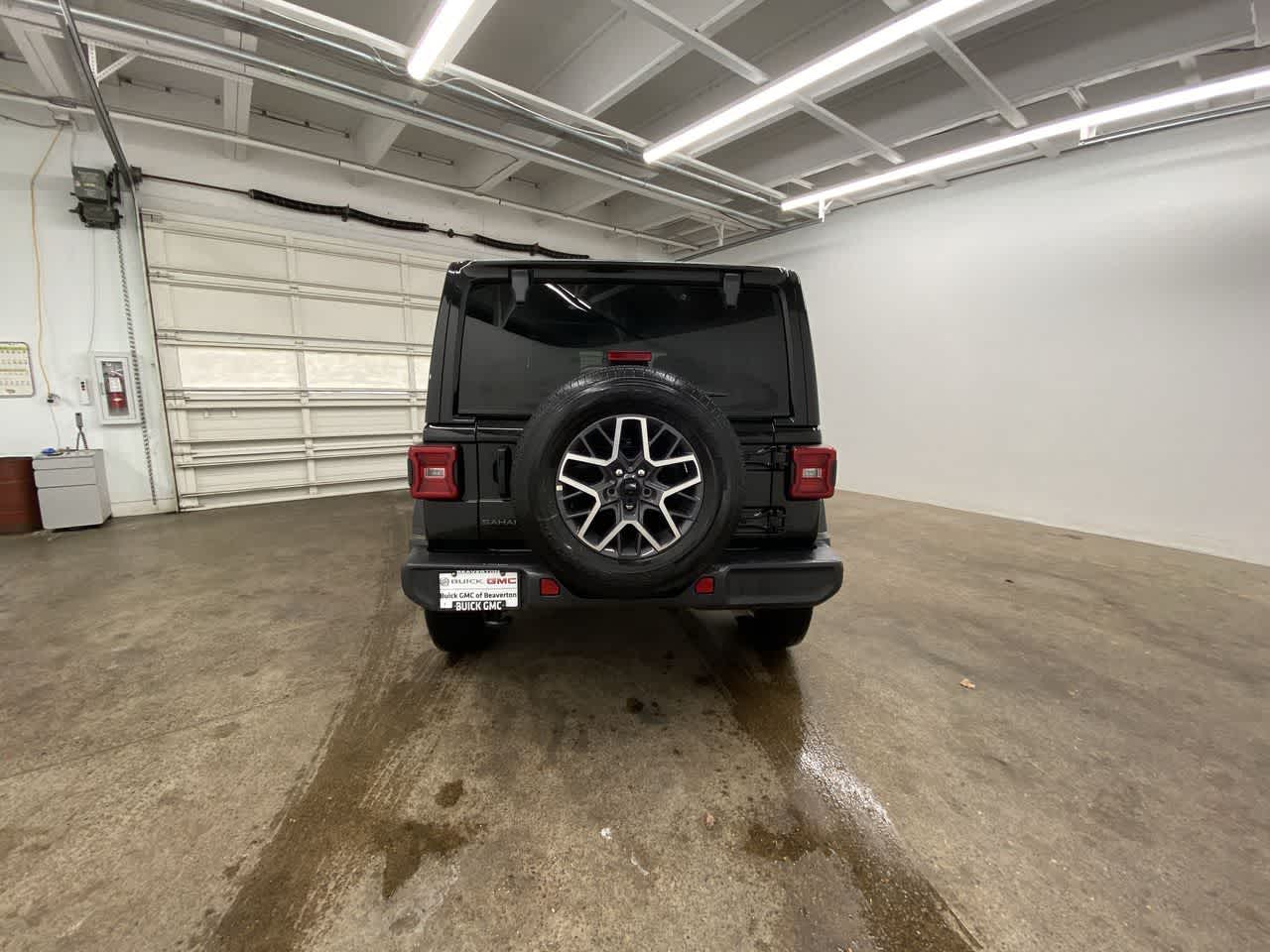 Thumbnail: 2025 Jeep Wrangler - 5