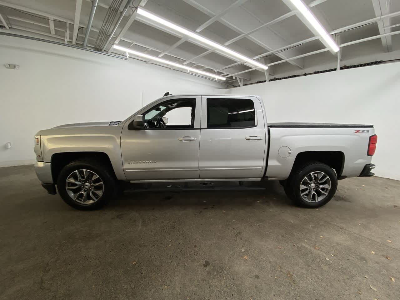 Thumbnail: 2016 Chevrolet Silverado 1500 - 3