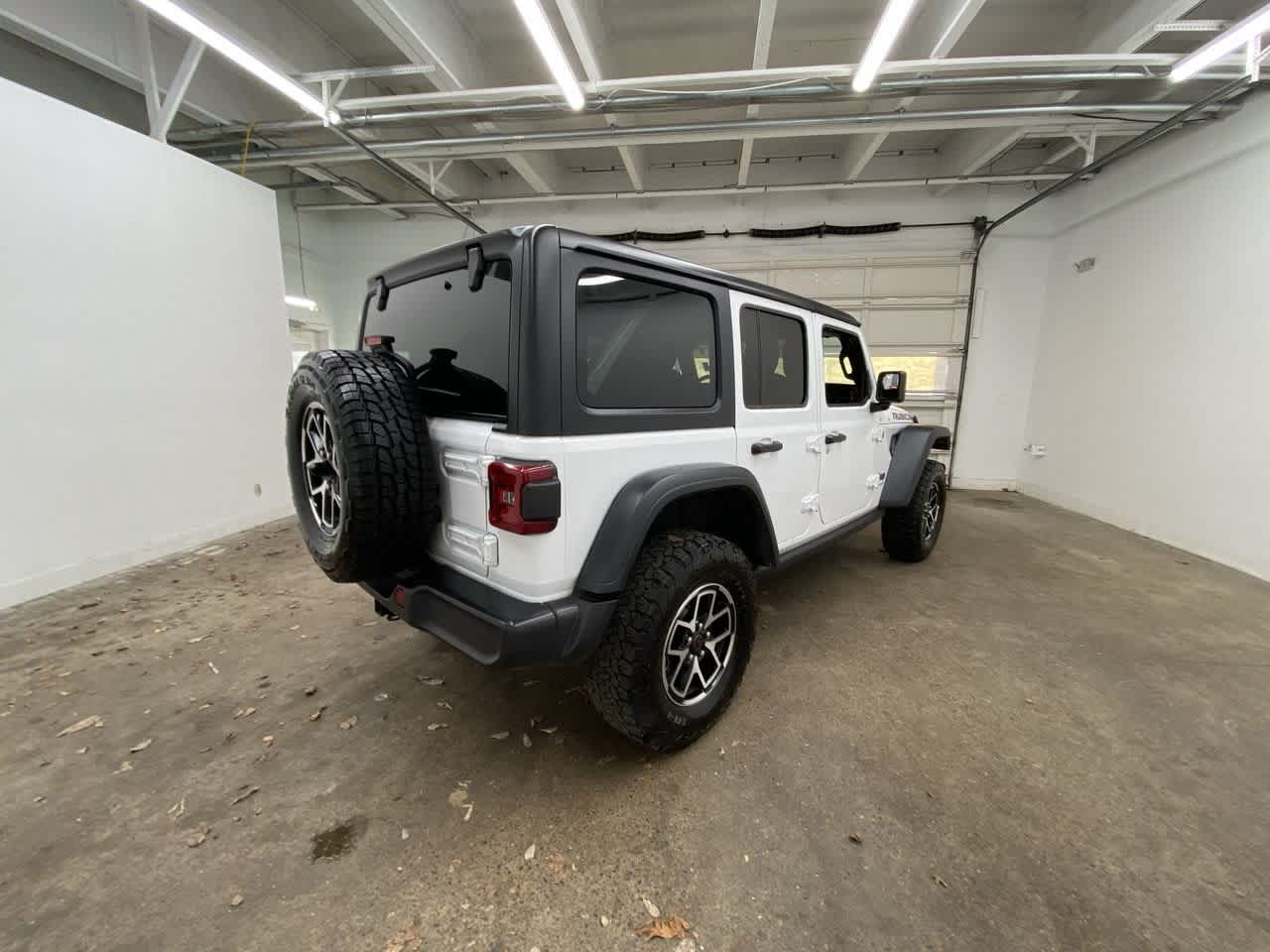 Thumbnail: 2025 Jeep Wrangler - 6