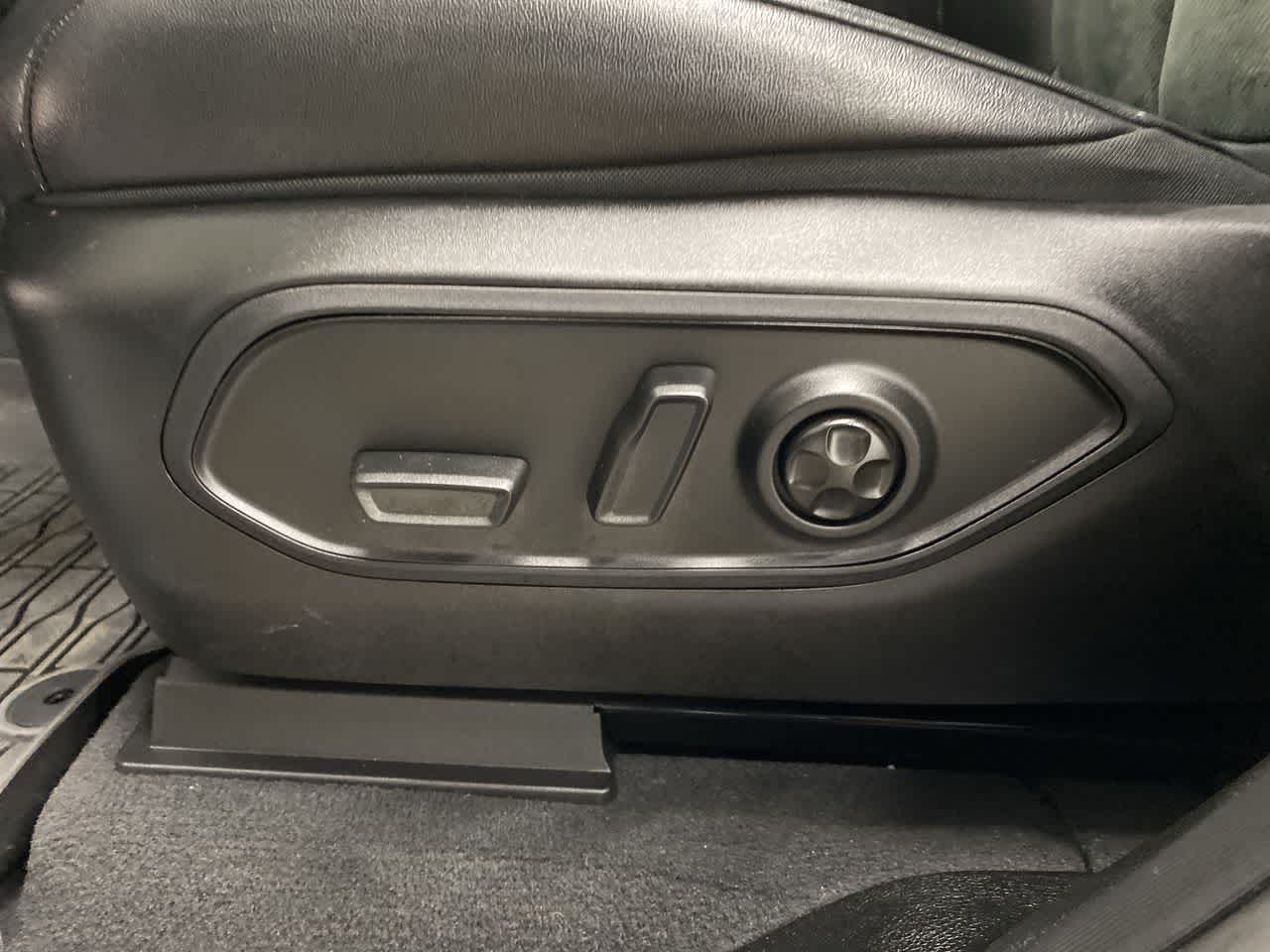 Thumbnail: 2025 Jeep Grand Cherokee - 15