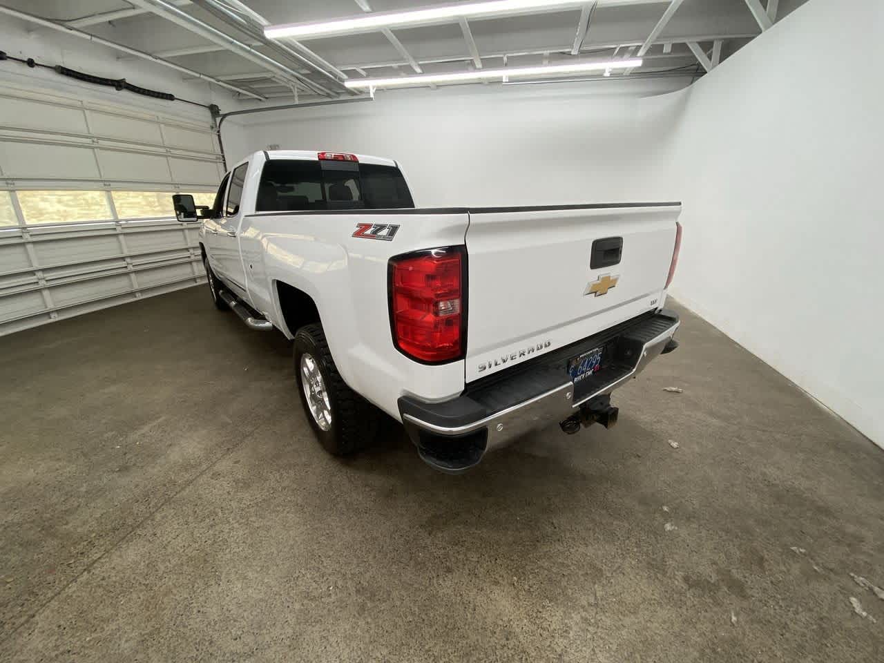 Thumbnail: 2015 Chevrolet Silverado 3500 - 4