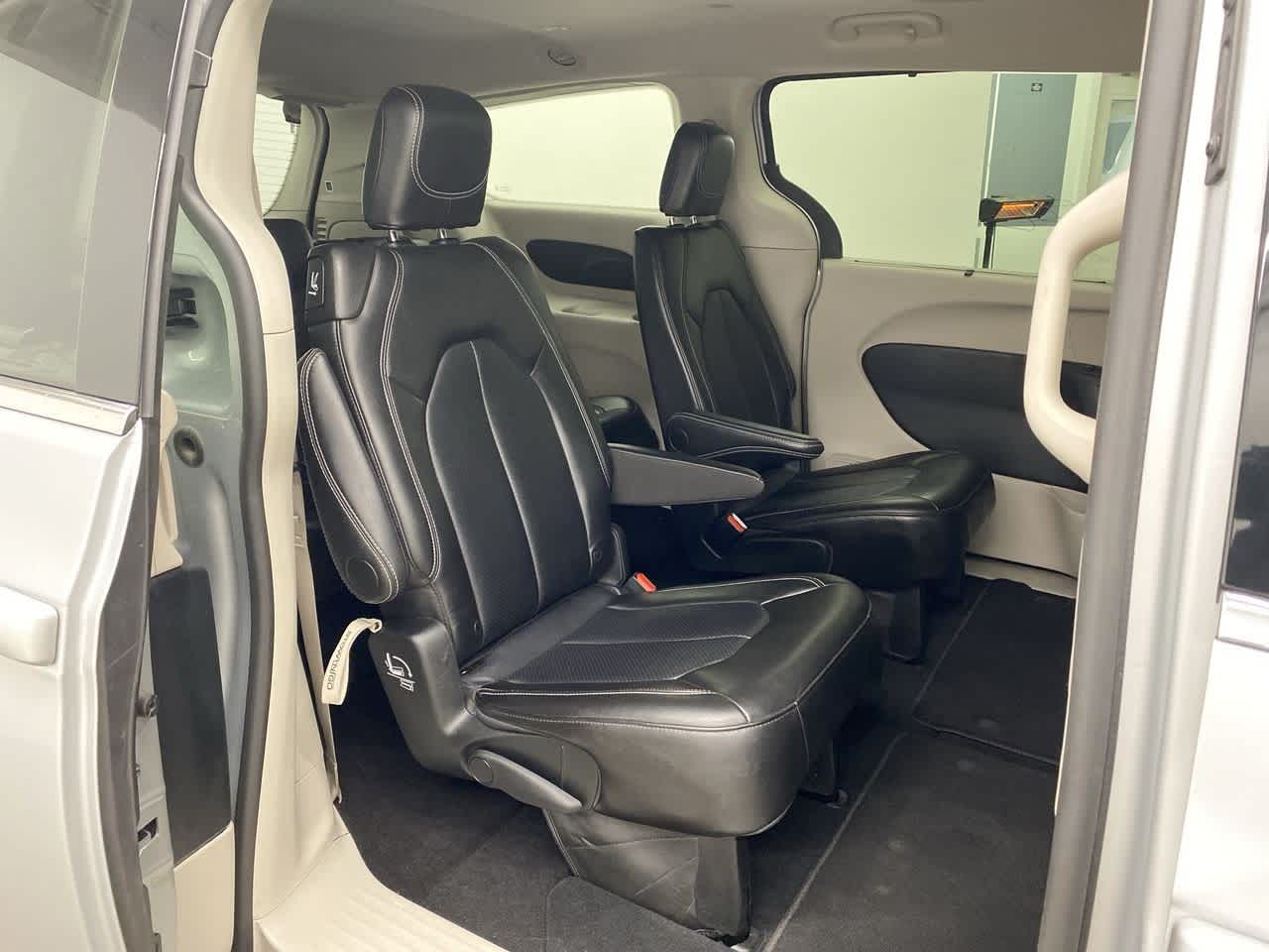 Thumbnail: 2024 Chrysler Pacifica - 17