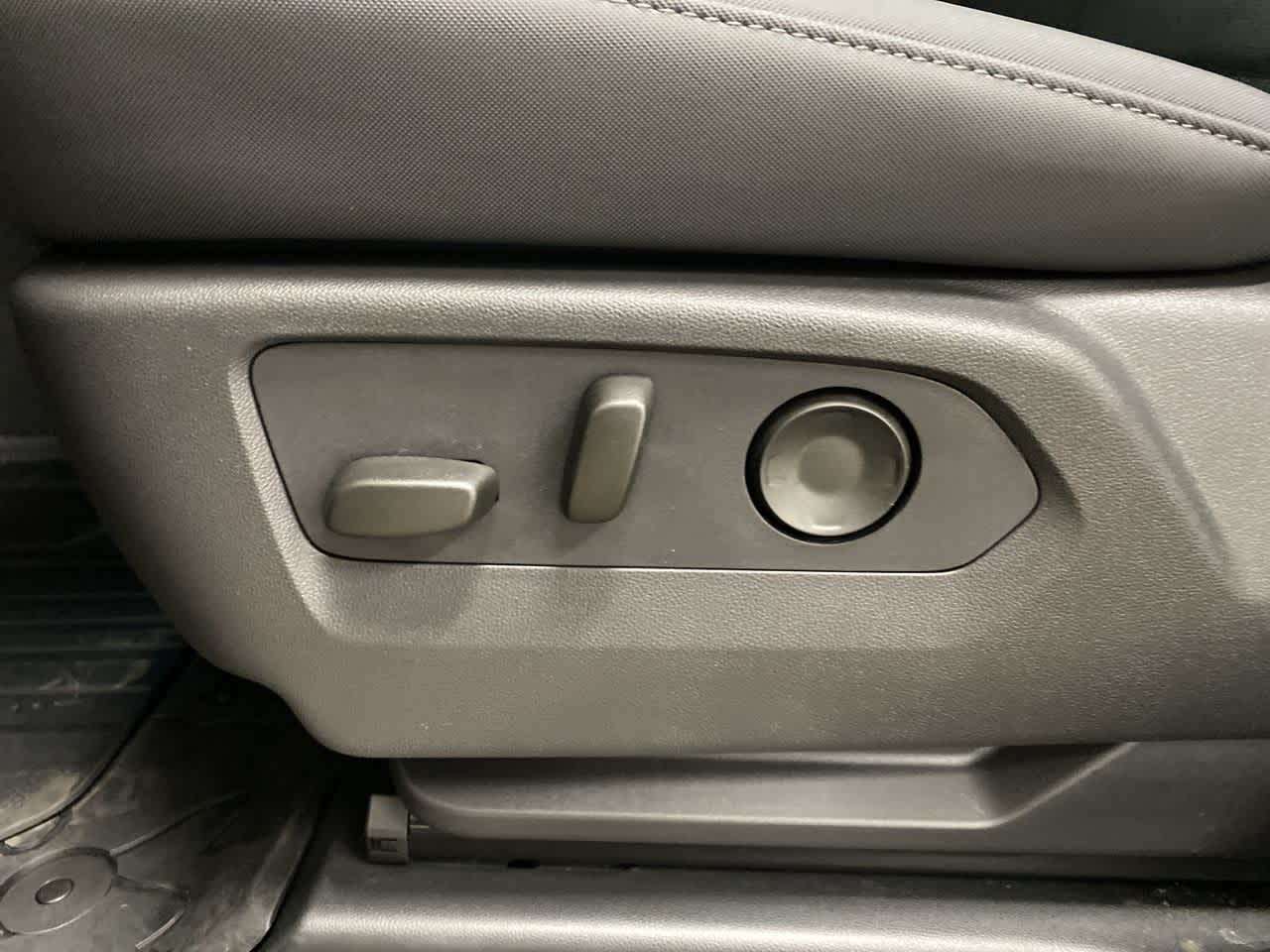 Thumbnail: 2024 GMC Hummer EV - 14