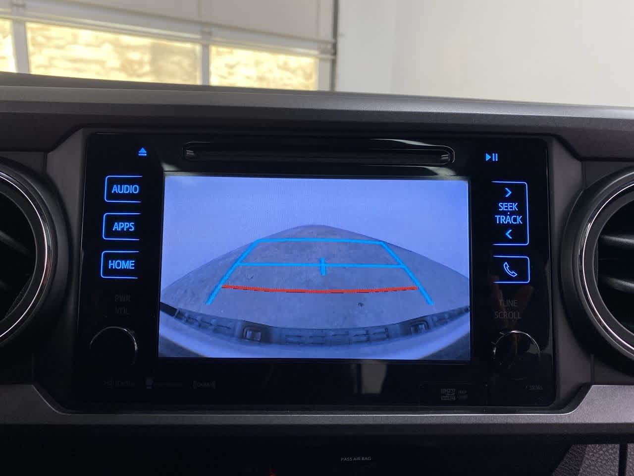 Thumbnail: 2018 Toyota Tacoma - 25