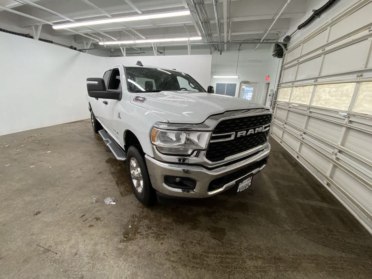 2024 RAM 3500 Big Horn 8
