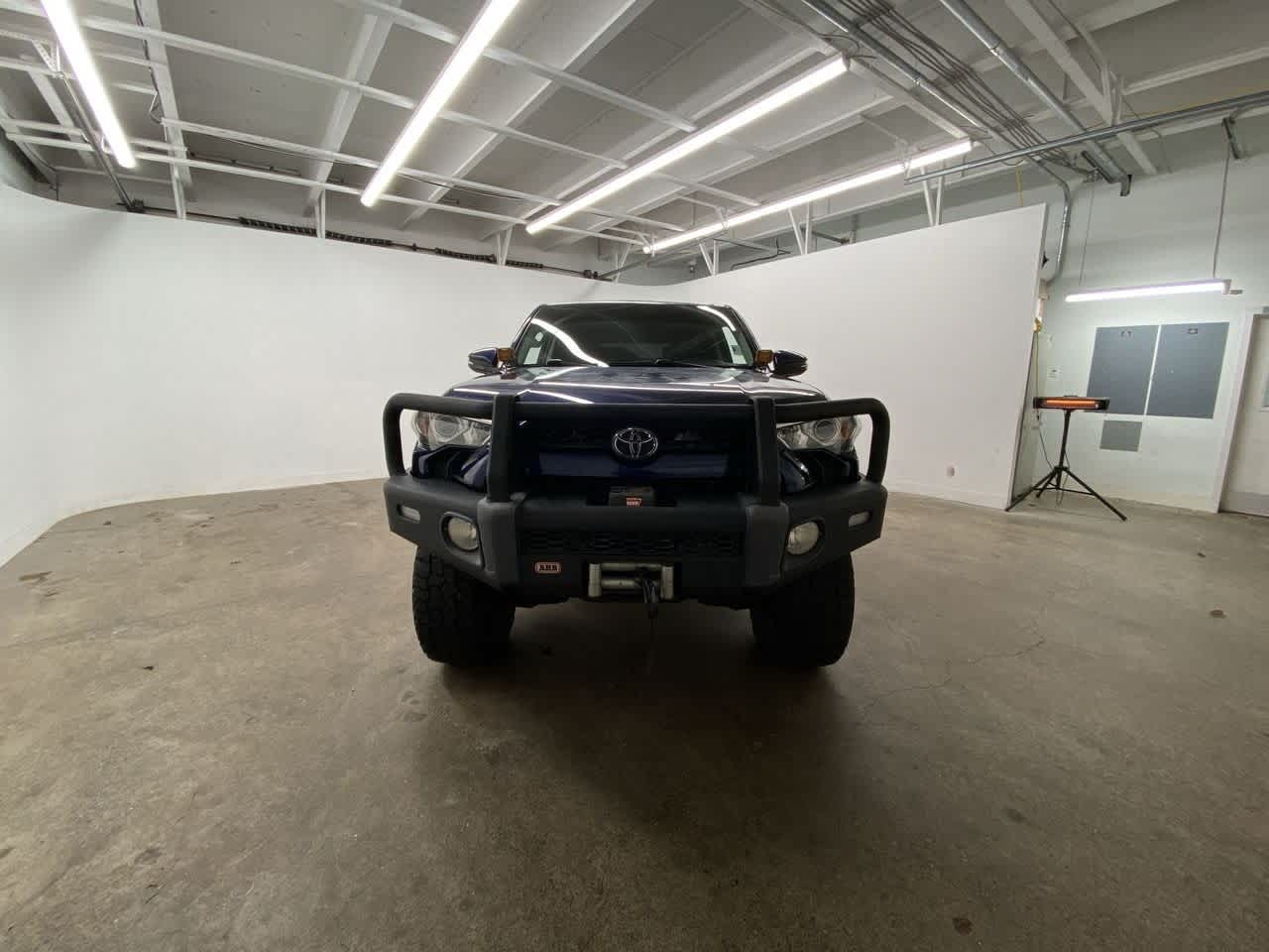 Thumbnail: 2016 Toyota 4Runner - 9