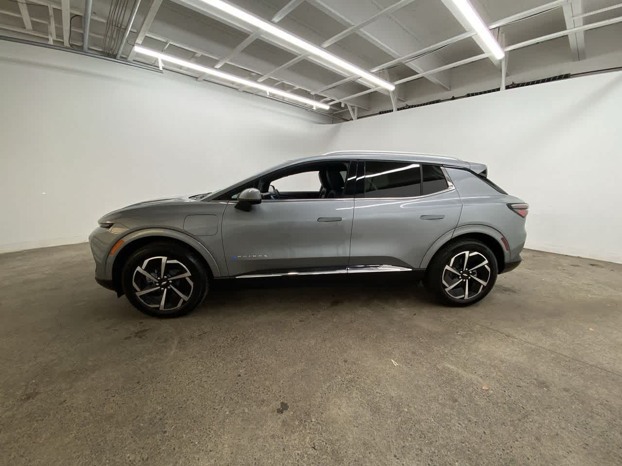 Thumbnail: 2025 Chevrolet Equinox - 3