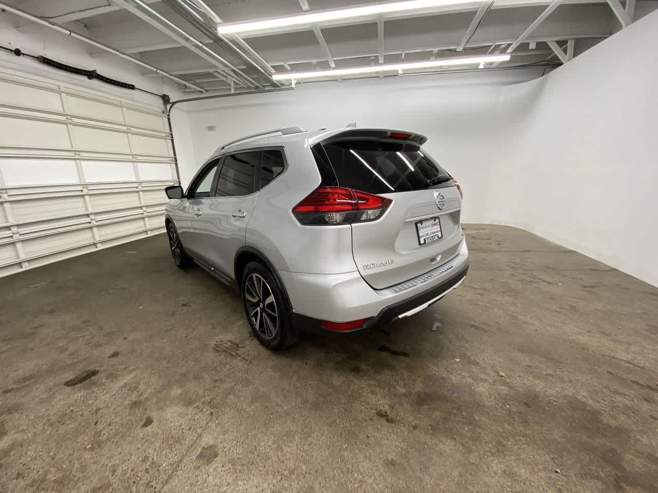 Thumbnail: 2017 Nissan Rogue - 4