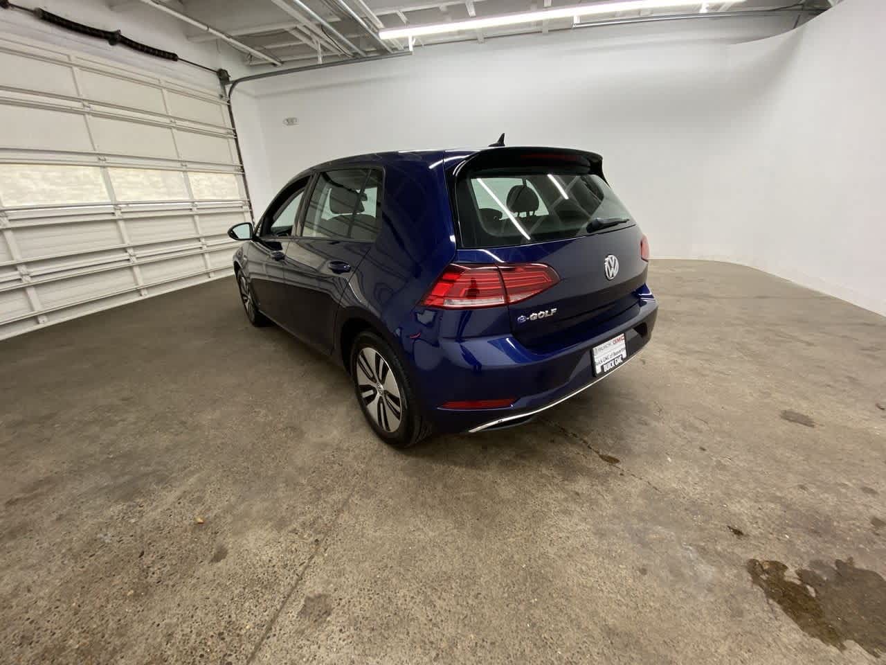 Thumbnail: 2019 Volkswagen e-Golf - 4