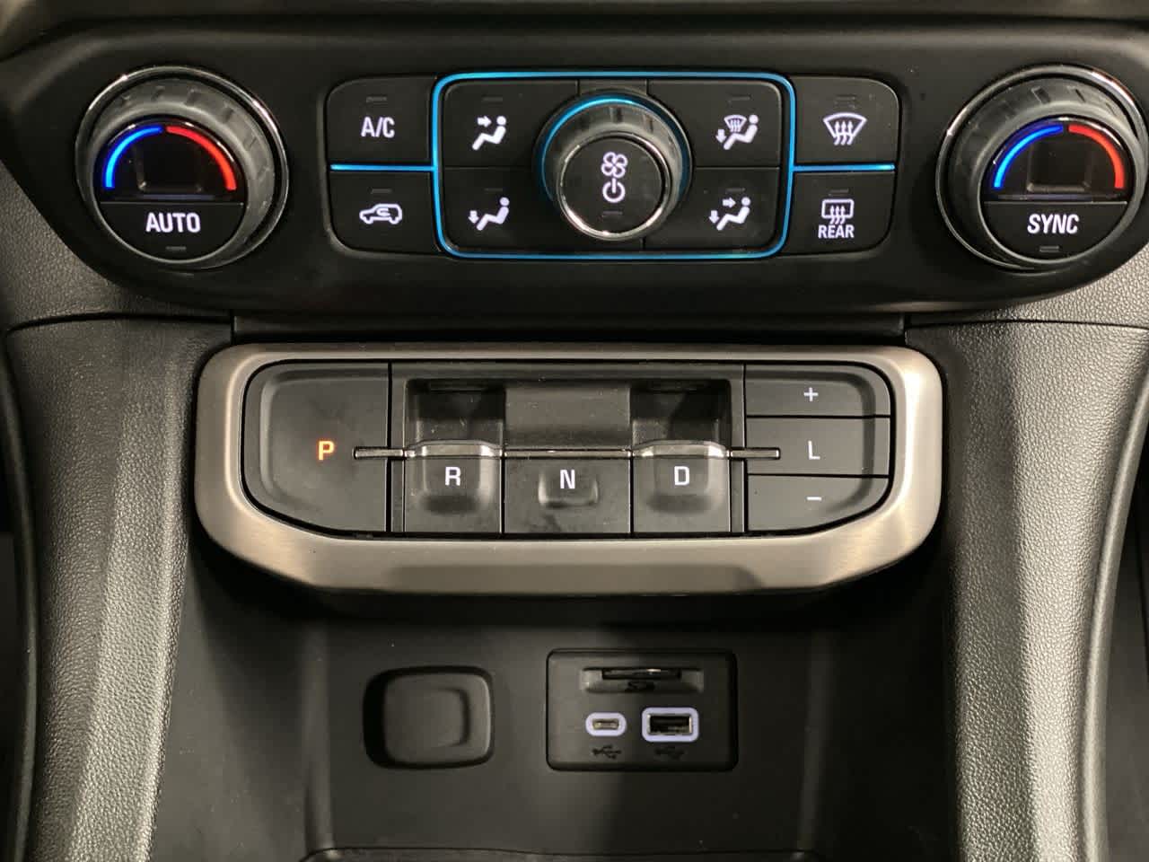 Thumbnail: 2022 GMC Acadia - 26