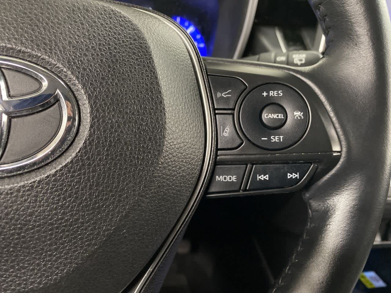 Thumbnail: 2022 Toyota Corolla Cross - 23