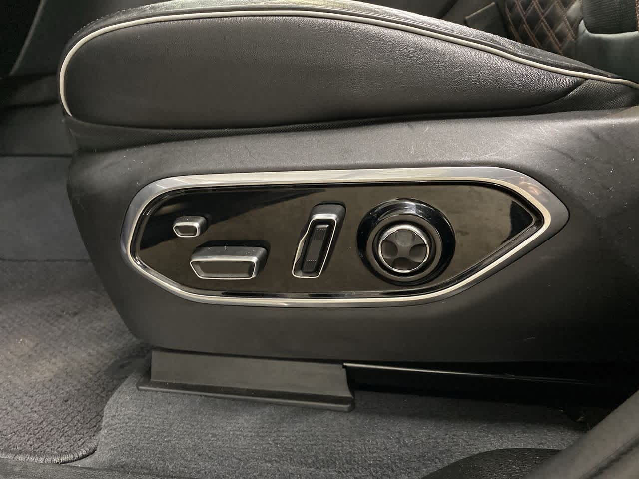 Thumbnail: 2023 Jeep Grand Cherokee - 15