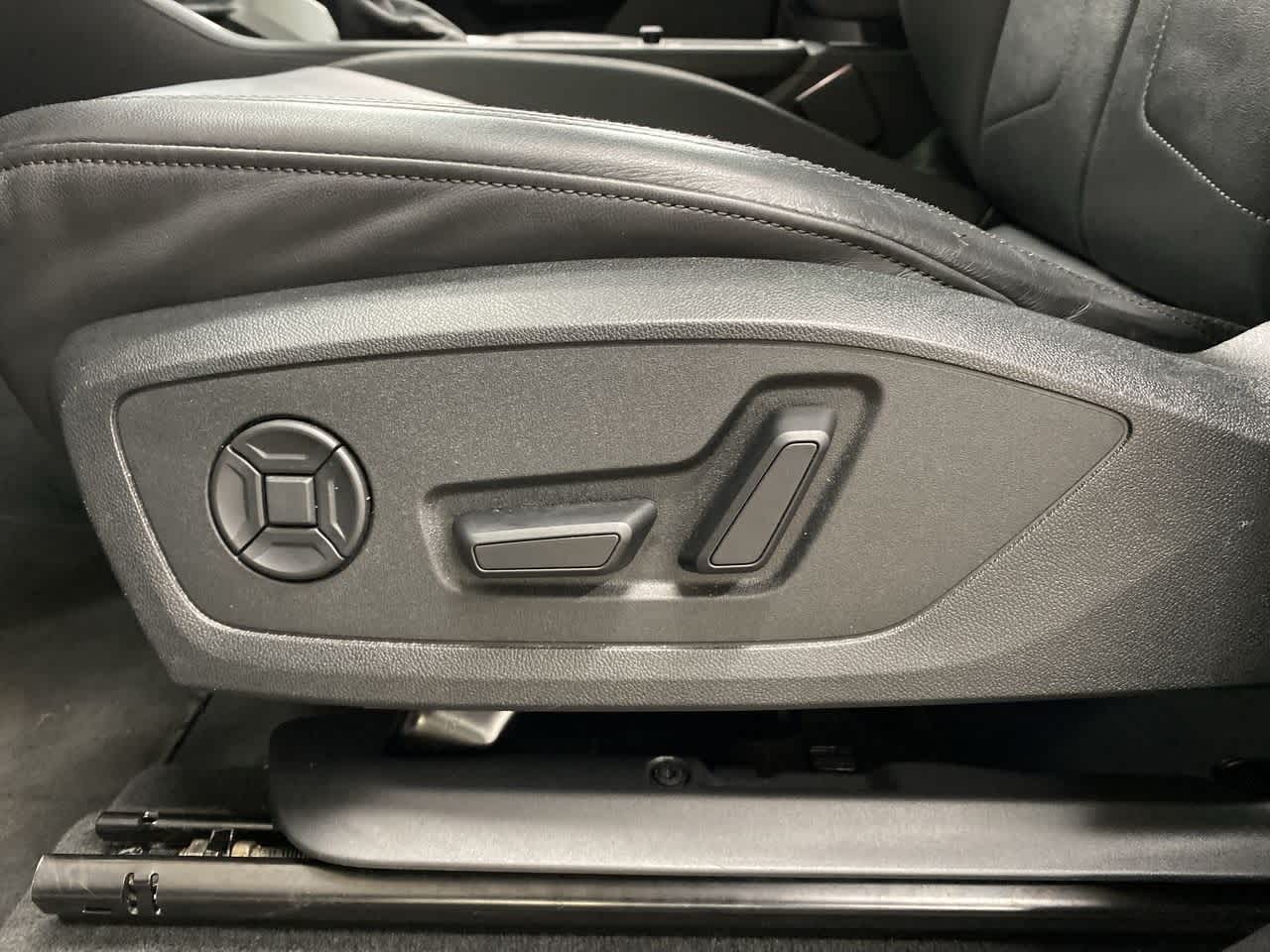 Thumbnail: 2024 Audi Q3 - 15