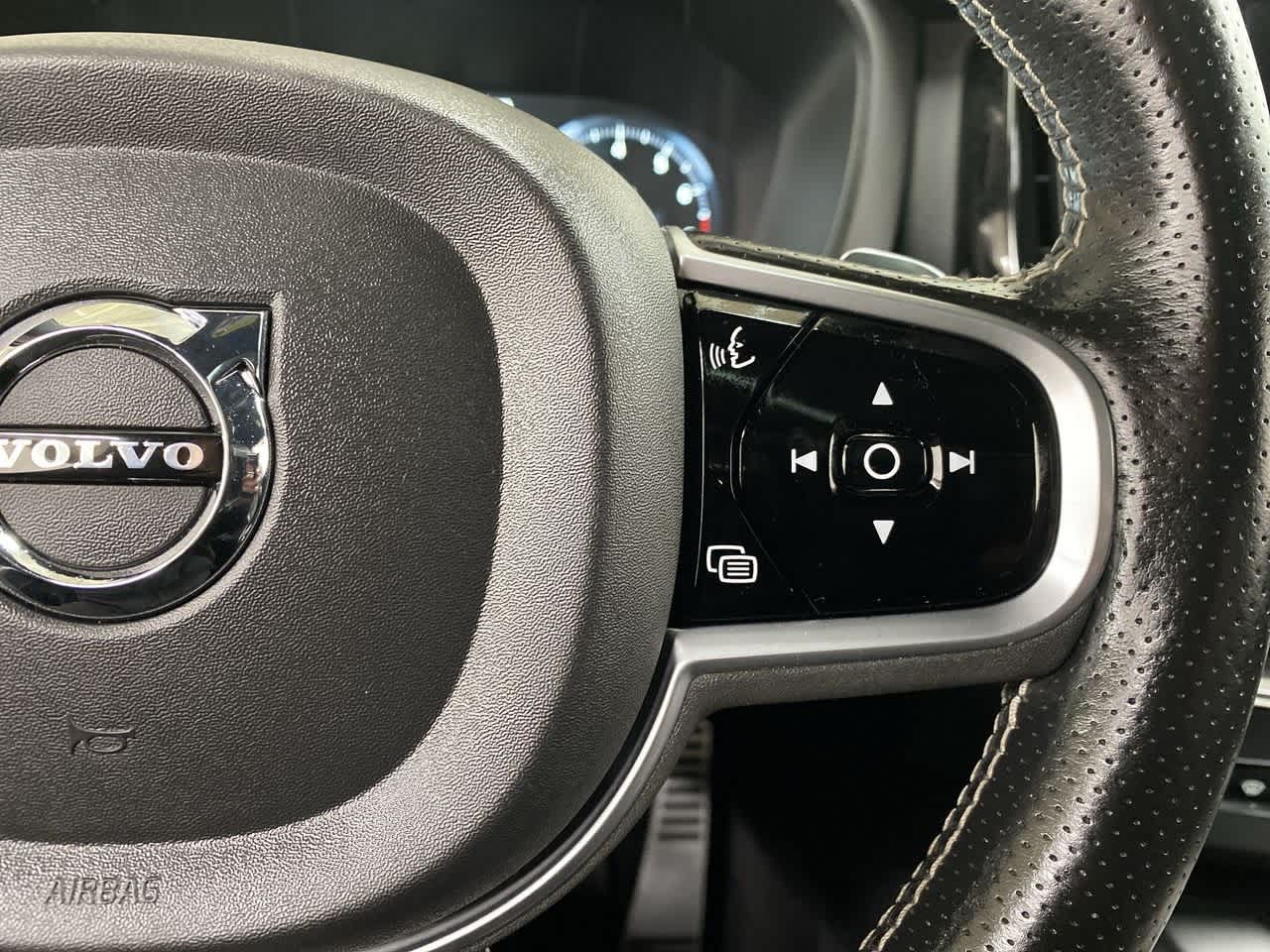 Thumbnail: 2019 Volvo XC60 - 23