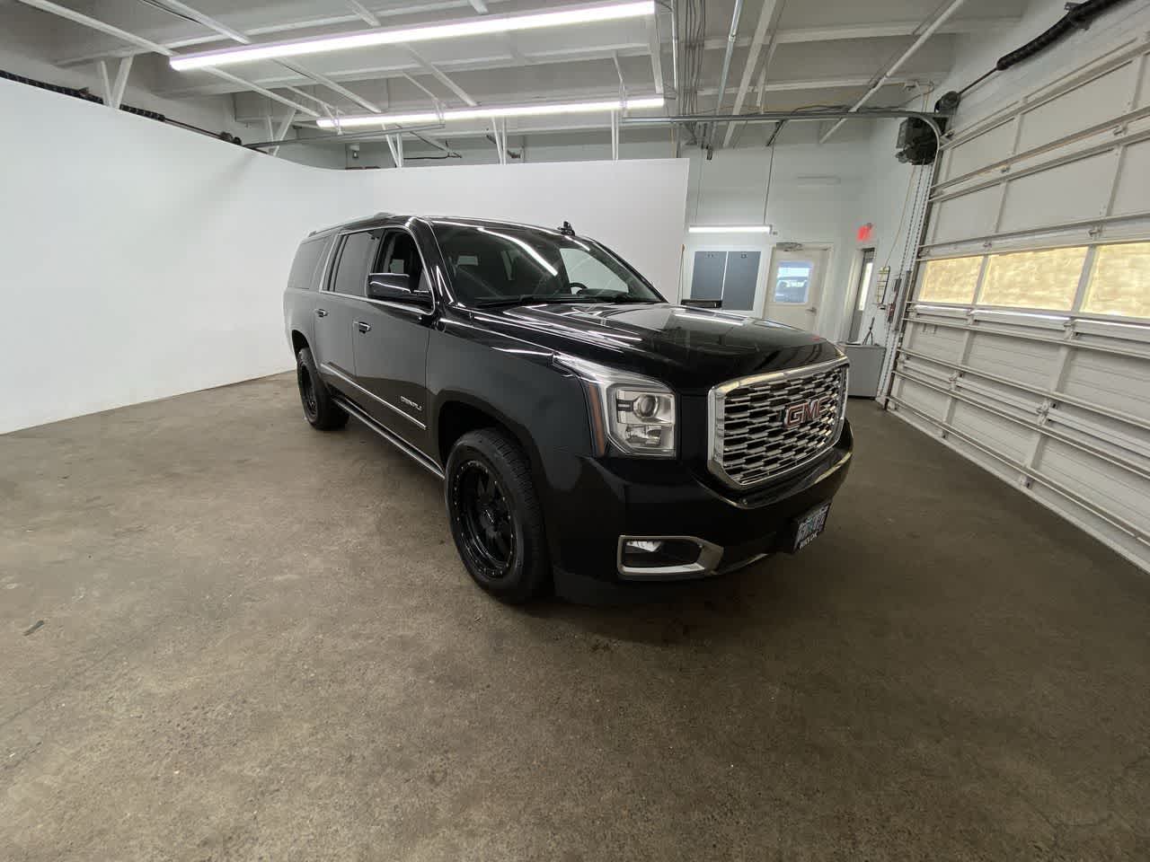 Thumbnail: 2019 GMC Yukon XL - 8