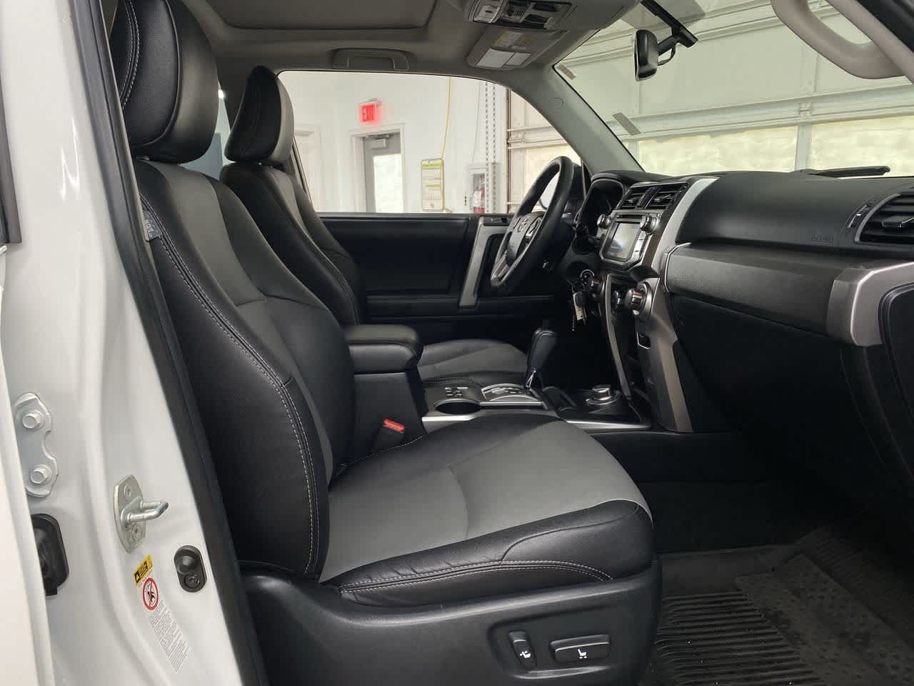 Thumbnail: 2018 Toyota 4Runner - 18