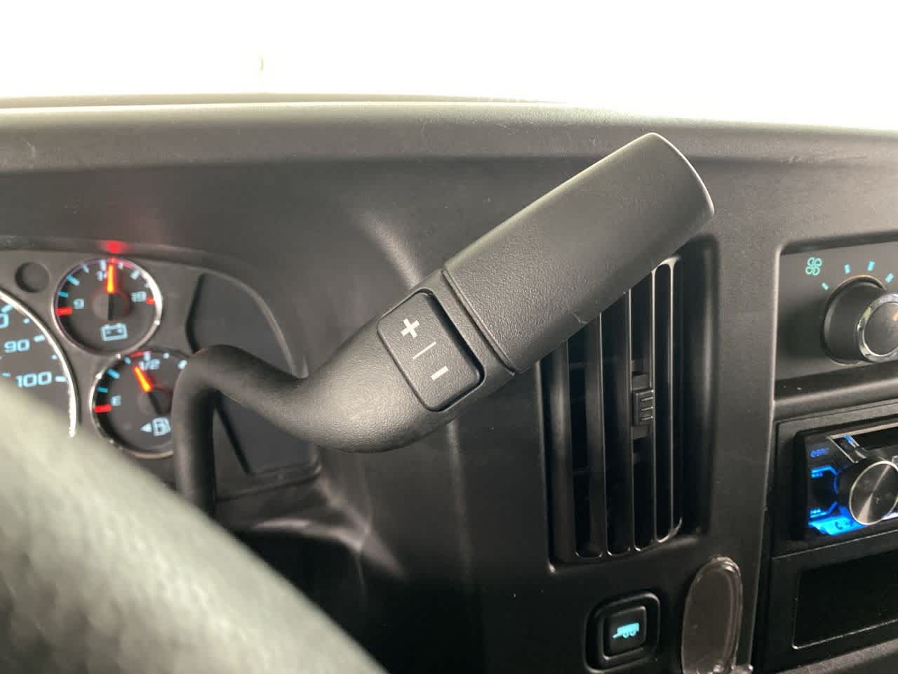 Thumbnail: 2019 GMC Savana - 25