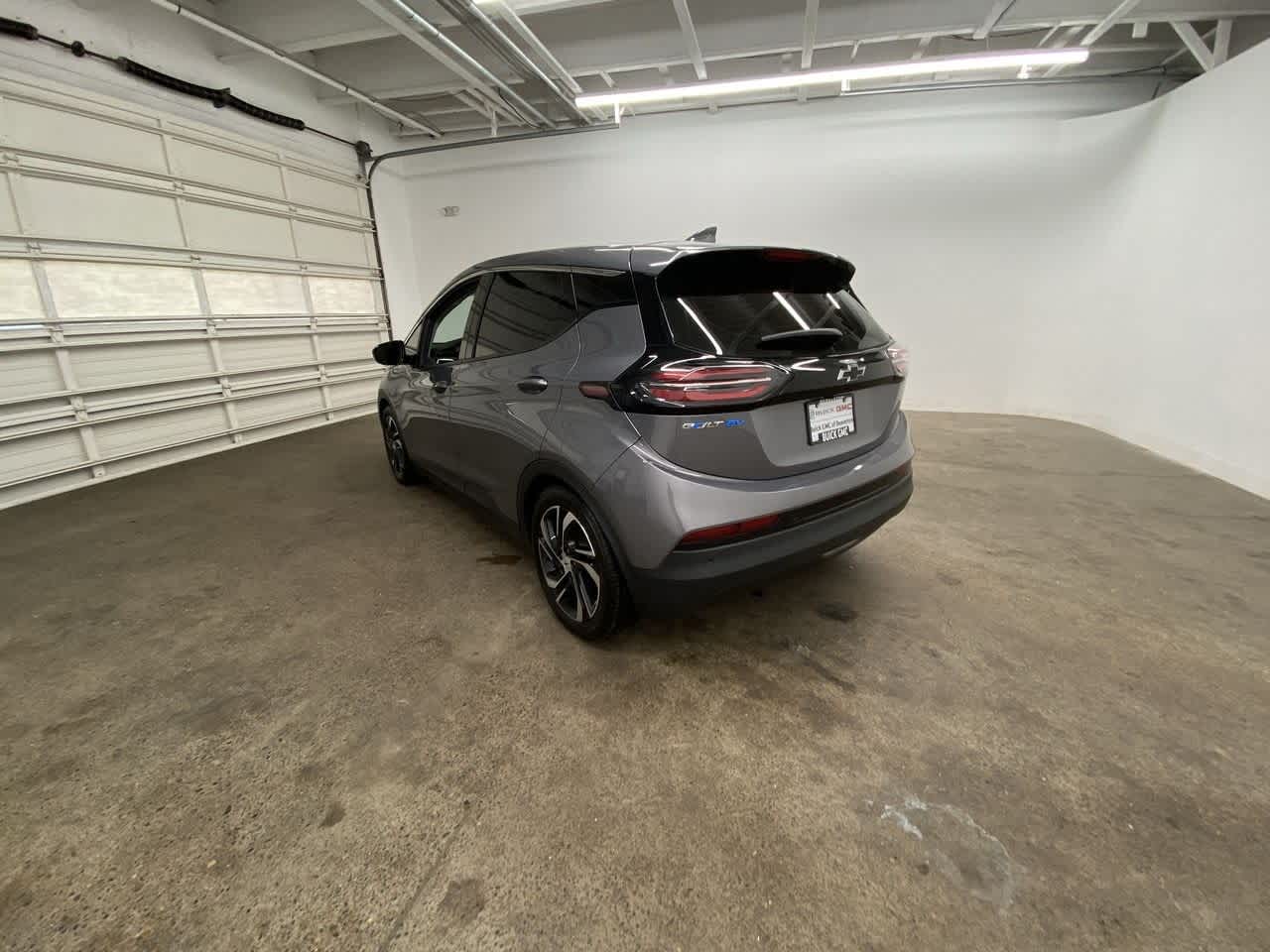 Thumbnail: 2023 Chevrolet Bolt EV - 4