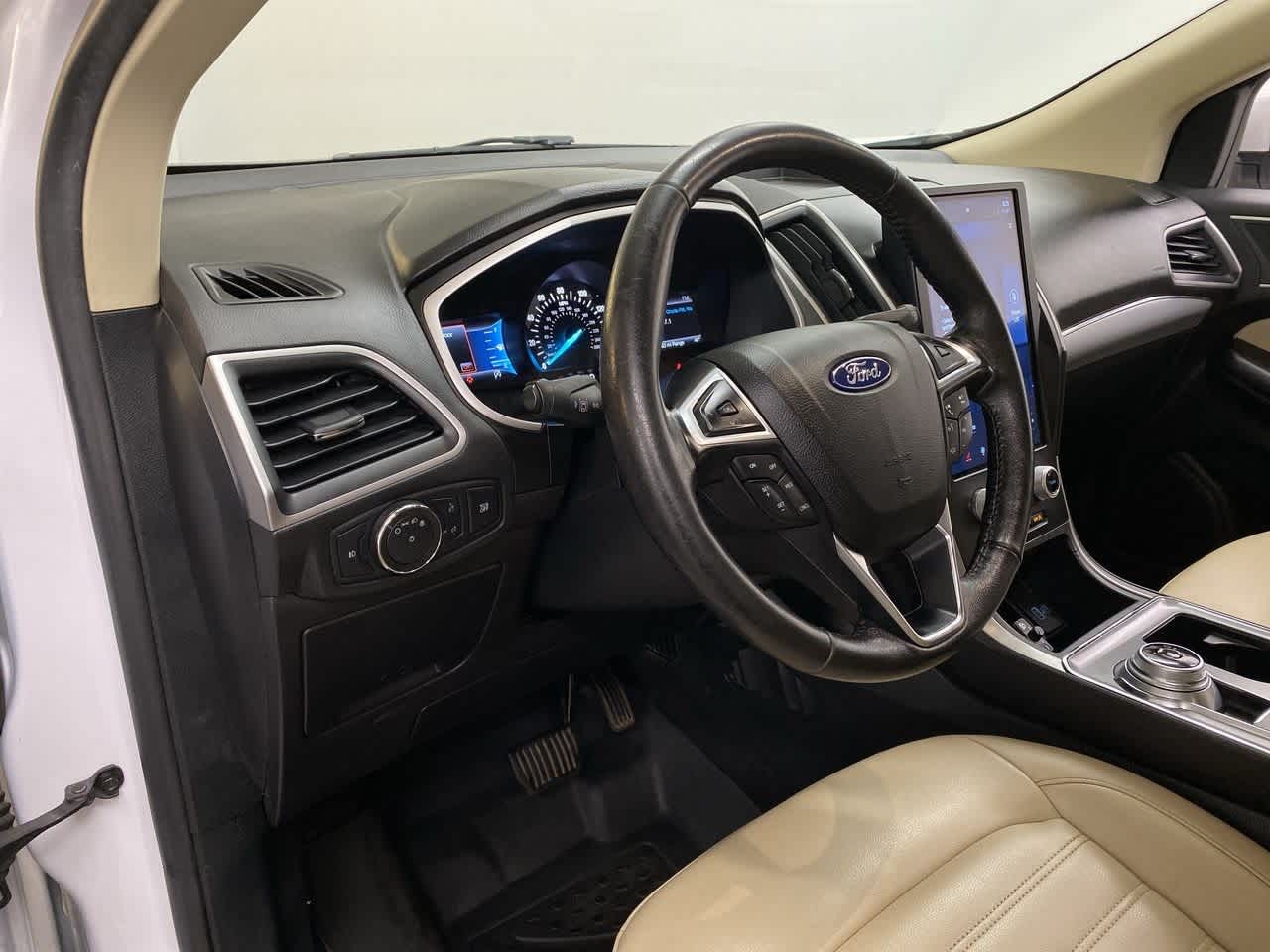 Thumbnail: 2021 Ford Edge - 2