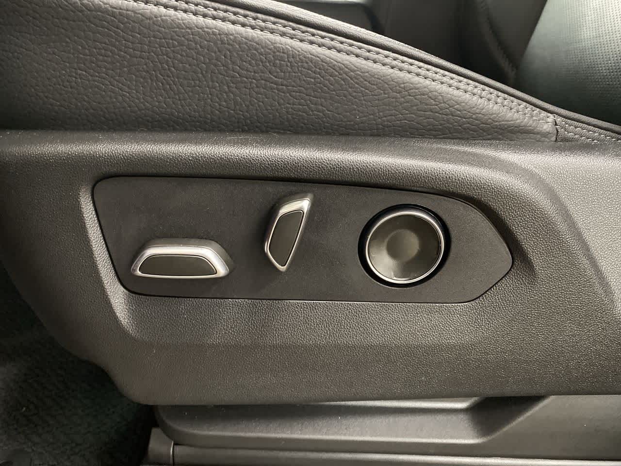 Thumbnail: 2024 GMC Yukon - 14