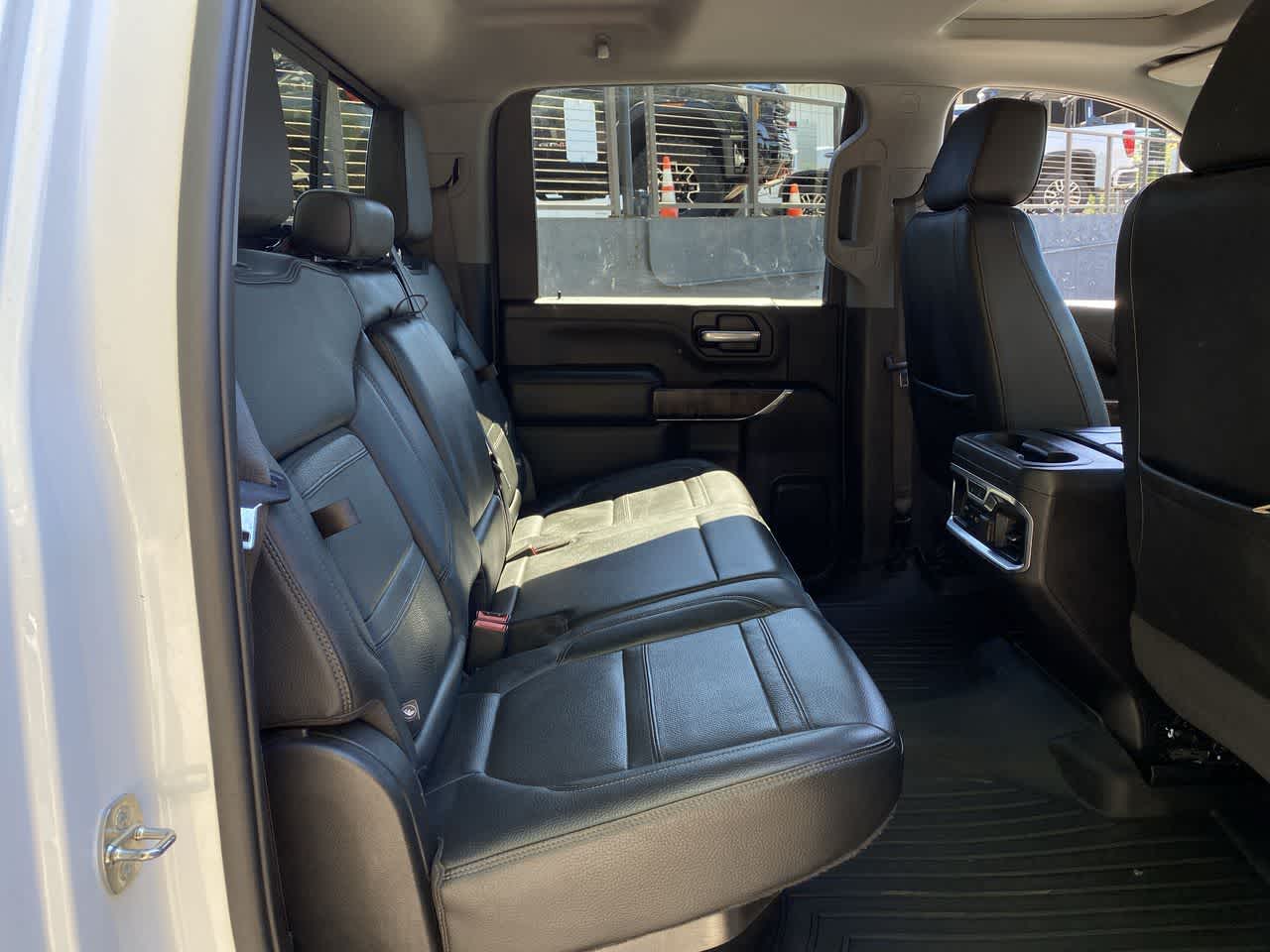 Thumbnail: 2022 GMC Sierra 3500 - 17