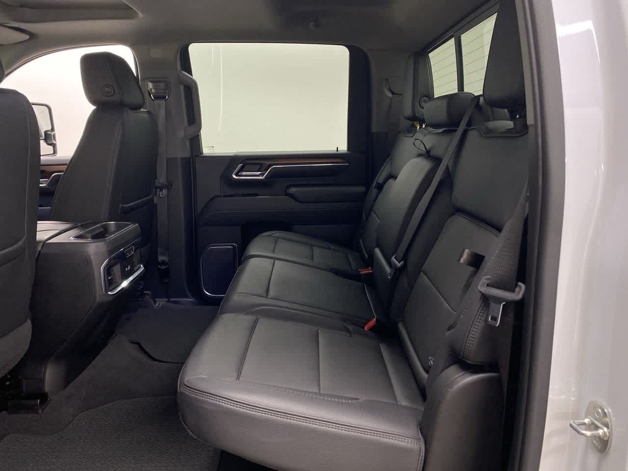 Thumbnail: 2024 GMC Sierra 2500 - 16