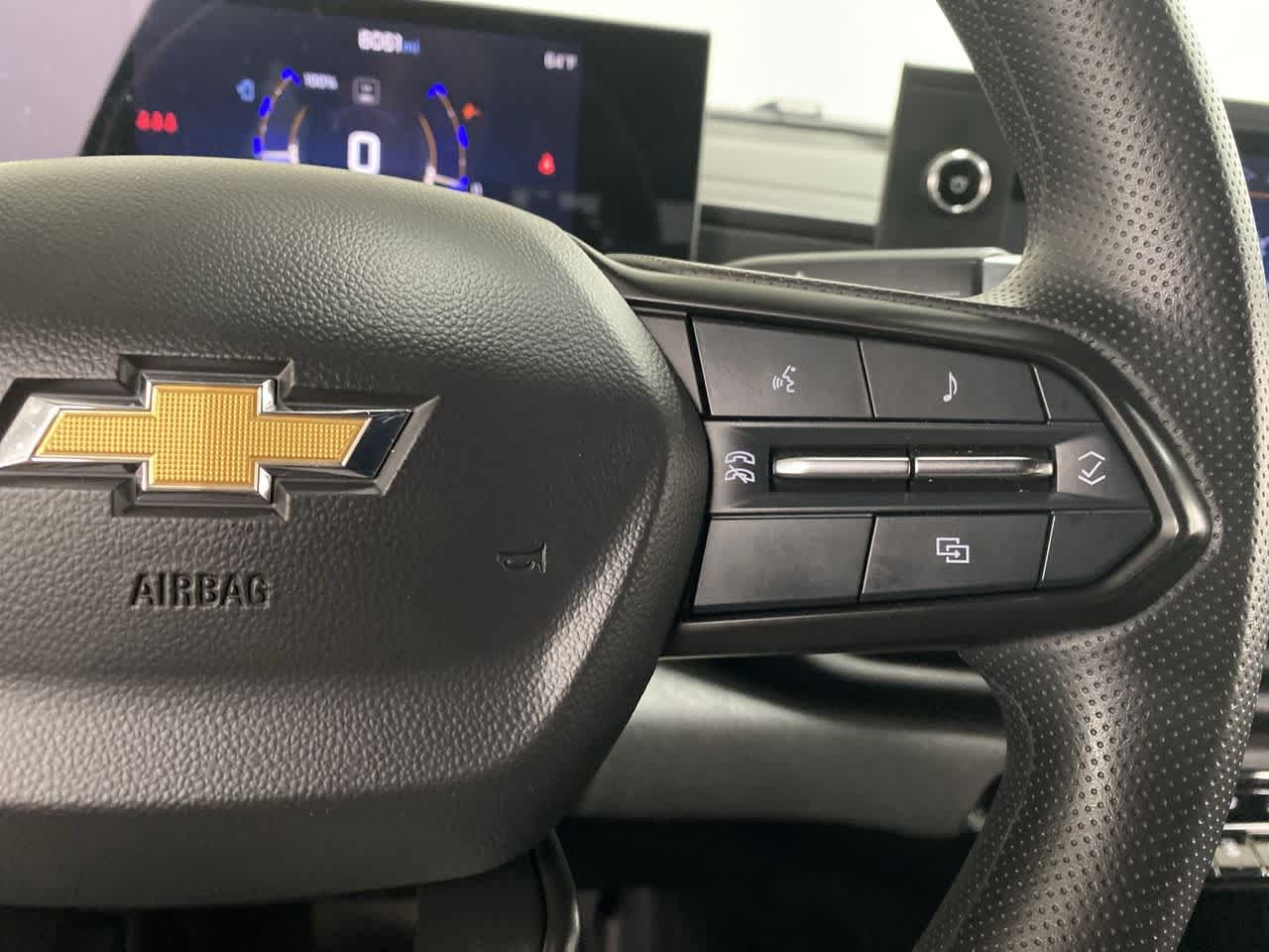 Thumbnail: 2024 Chevrolet Silverado EV - 21