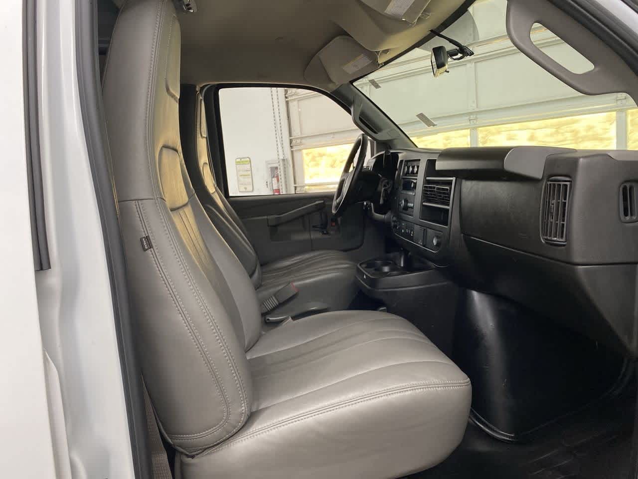 Thumbnail: 2023 GMC Savana - 18