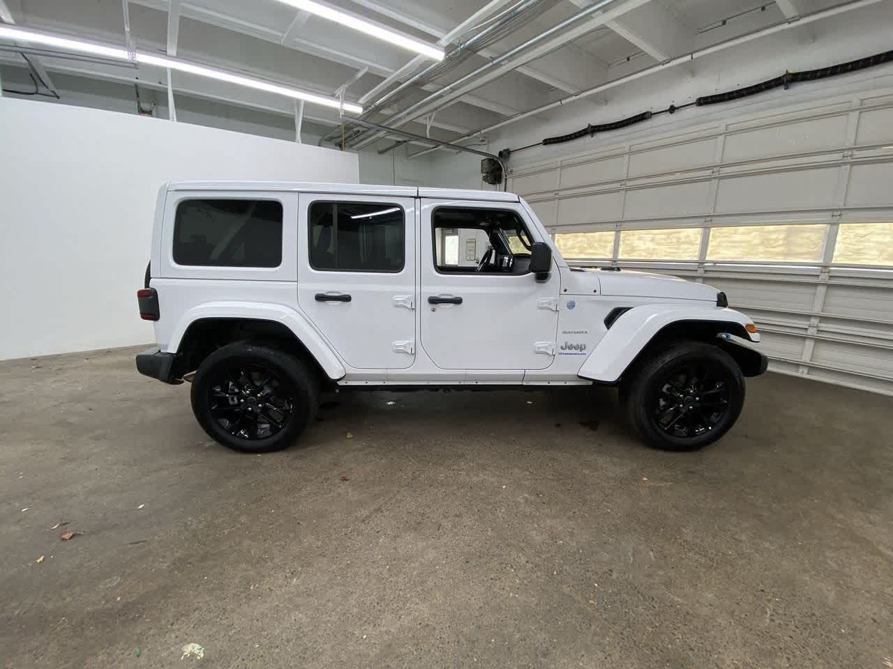 Thumbnail: 2024 Jeep Wrangler - 7