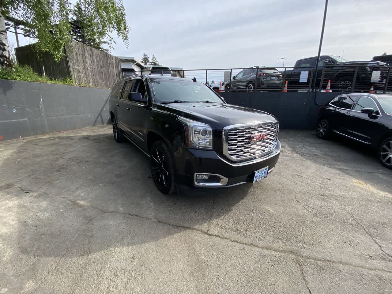 Thumbnail: 2019 GMC Yukon XL - 8