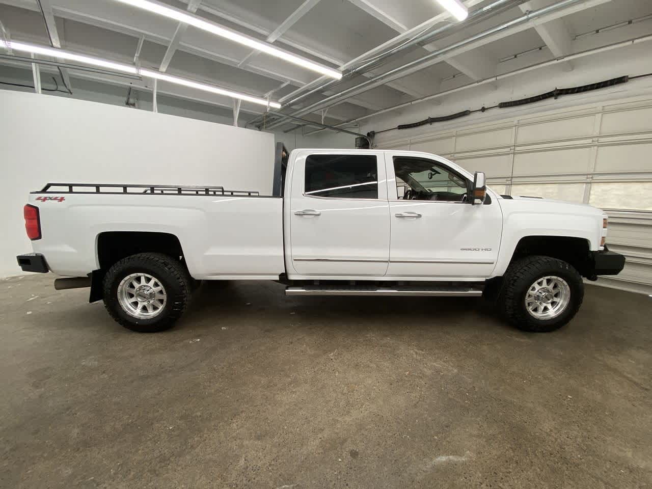 Thumbnail: 2016 Chevrolet Silverado 3500 - 7