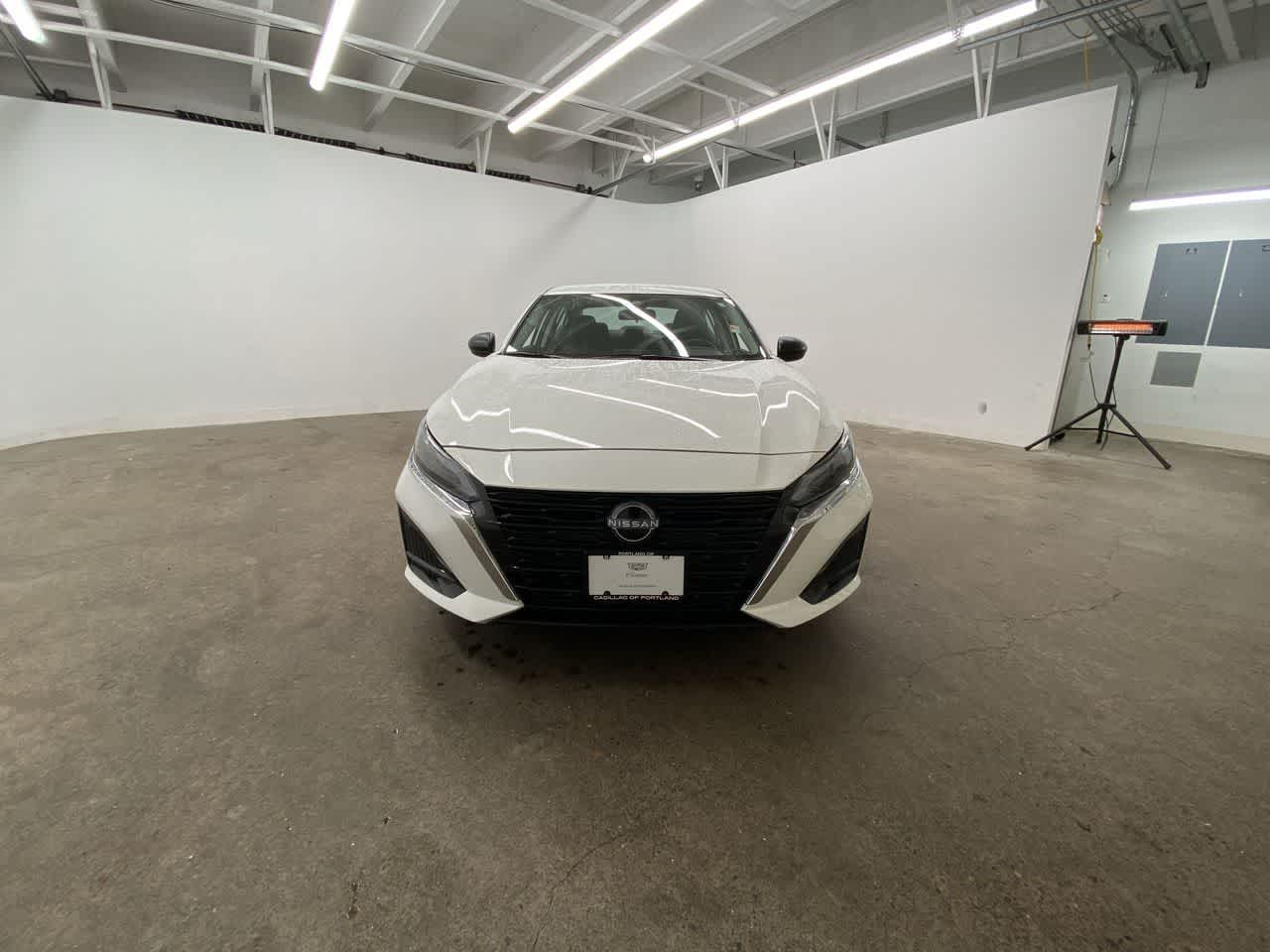 Thumbnail: 2025 Nissan Altima - 9