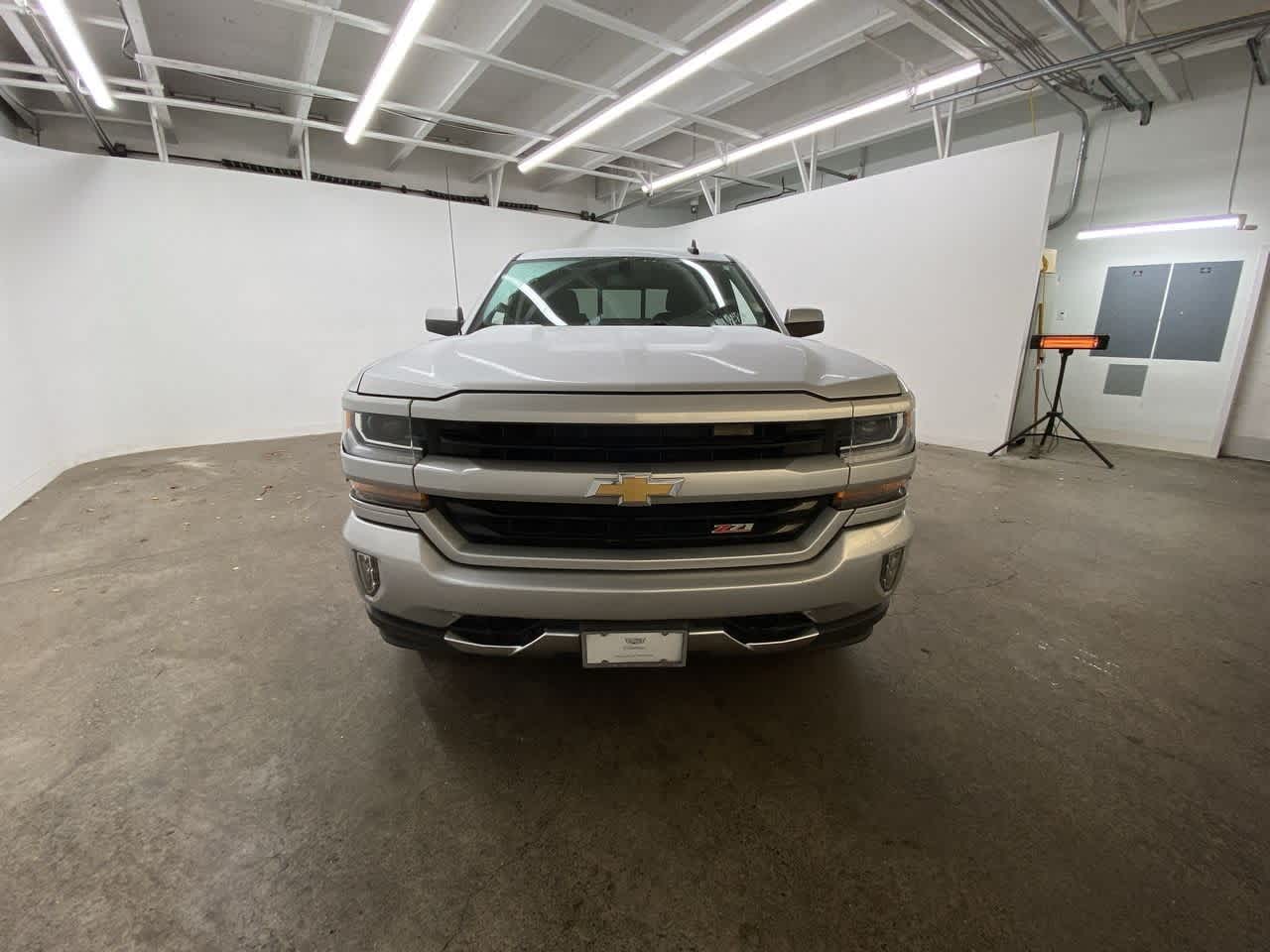 Thumbnail: 2016 Chevrolet Silverado 1500 - 9