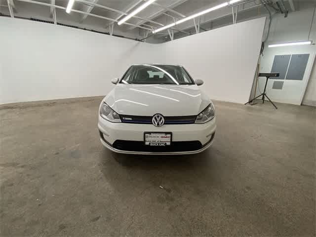 2016 Volkswagen e-Golf SE 9