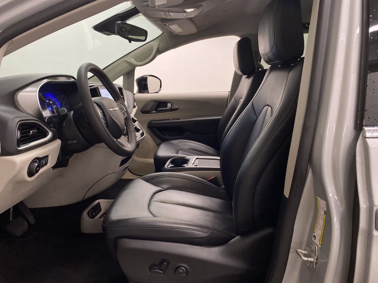 Thumbnail: 2024 Chrysler Pacifica - 13