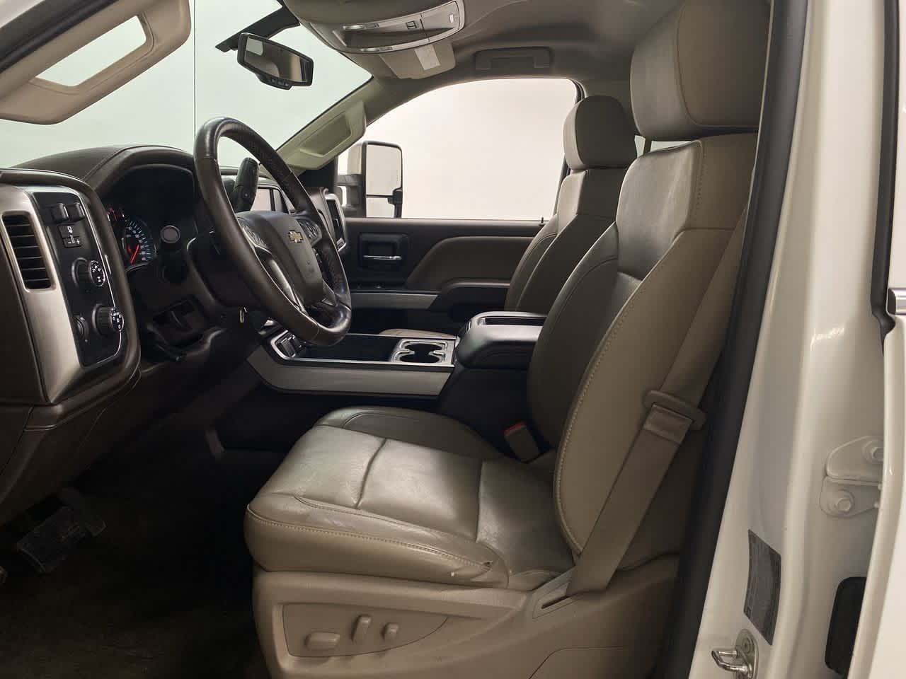 Thumbnail: 2015 Chevrolet Silverado 3500 - 13