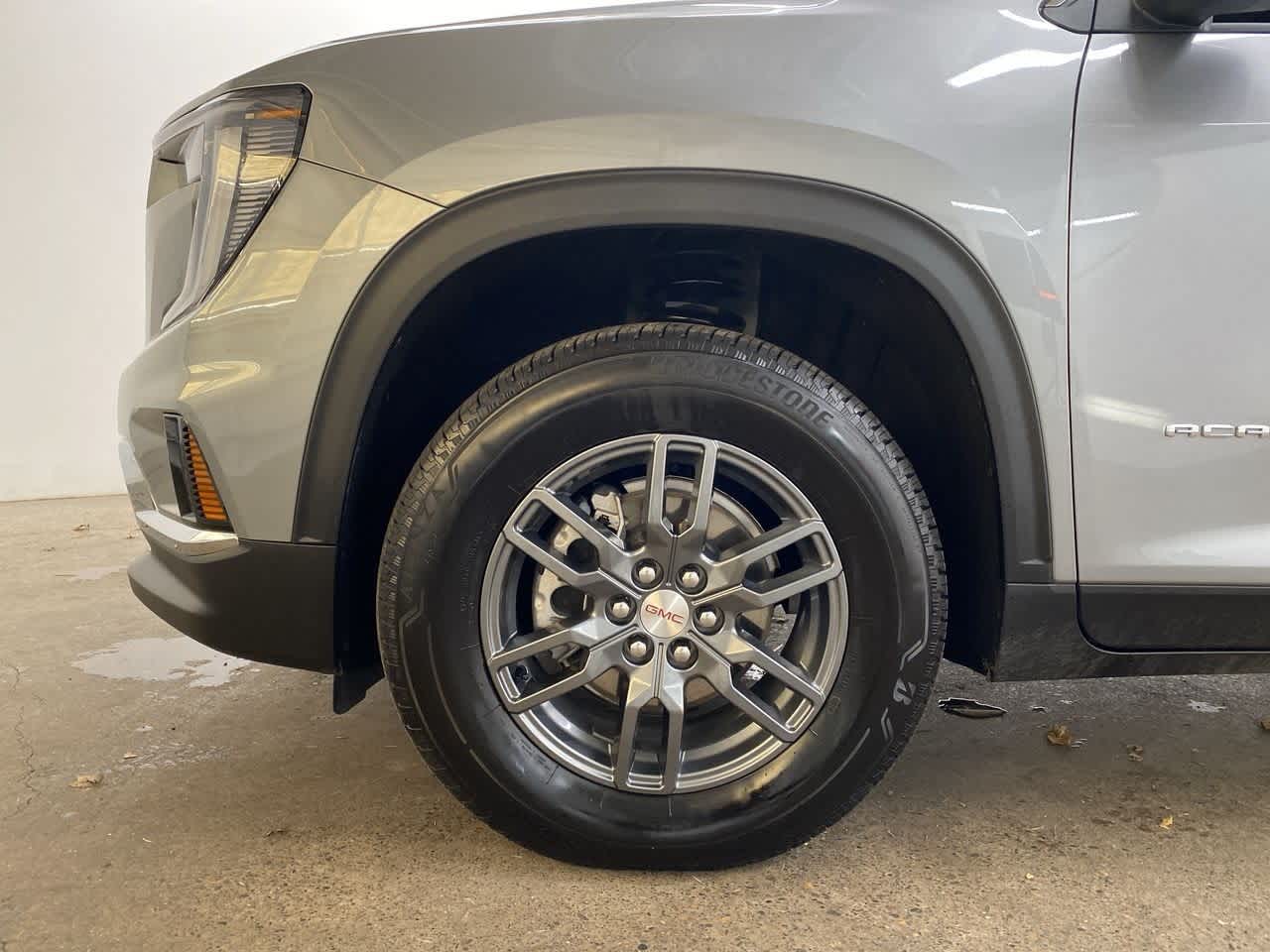 Thumbnail: 2025 GMC Acadia - 12