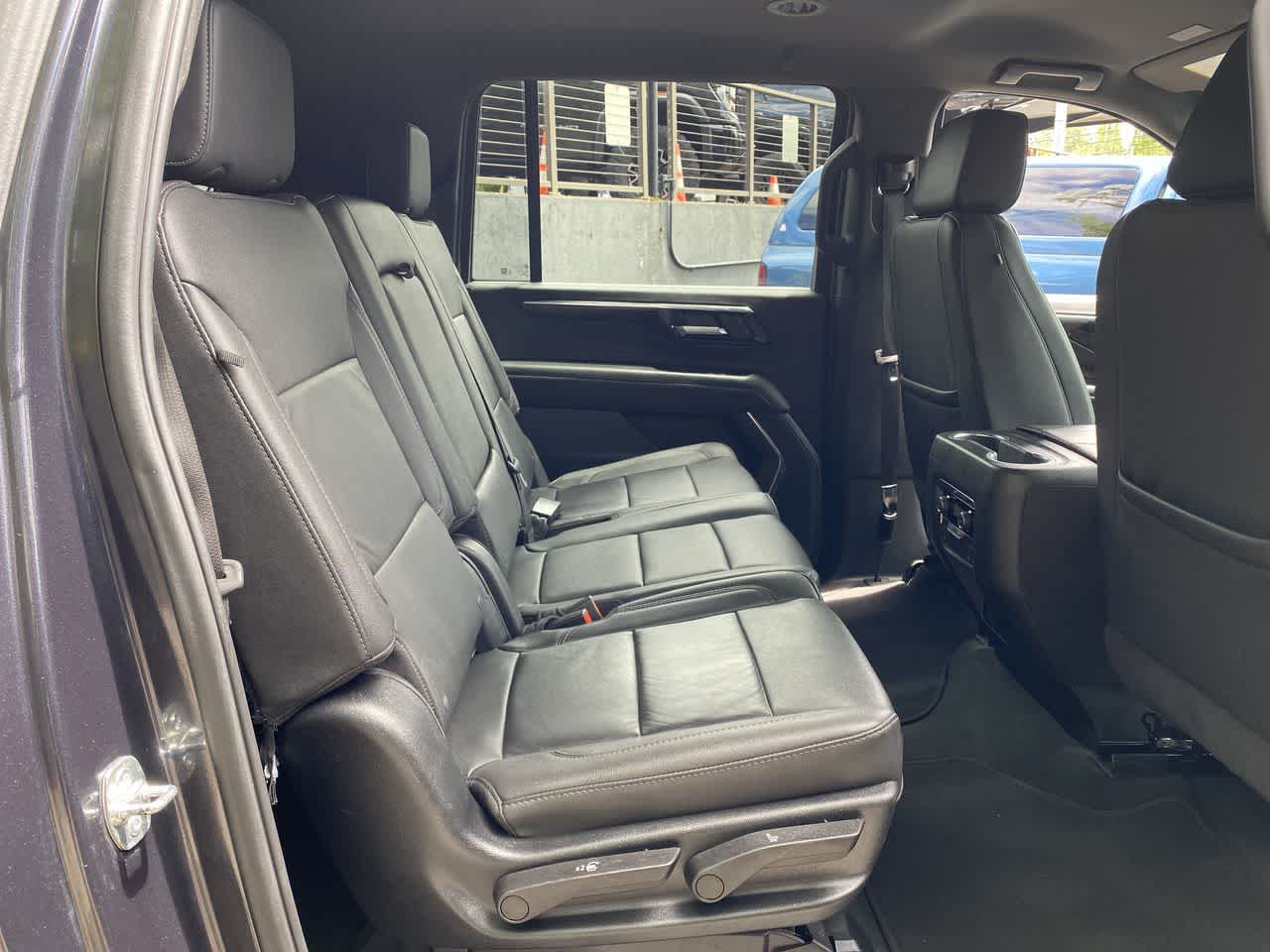Thumbnail: 2025 Chevrolet Suburban - 18