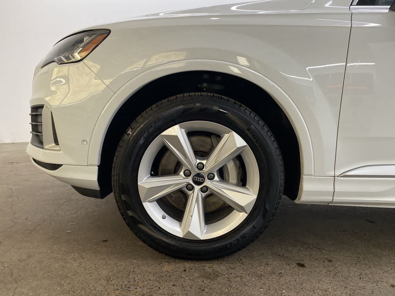 Thumbnail: 2024 Audi Q7 - 11