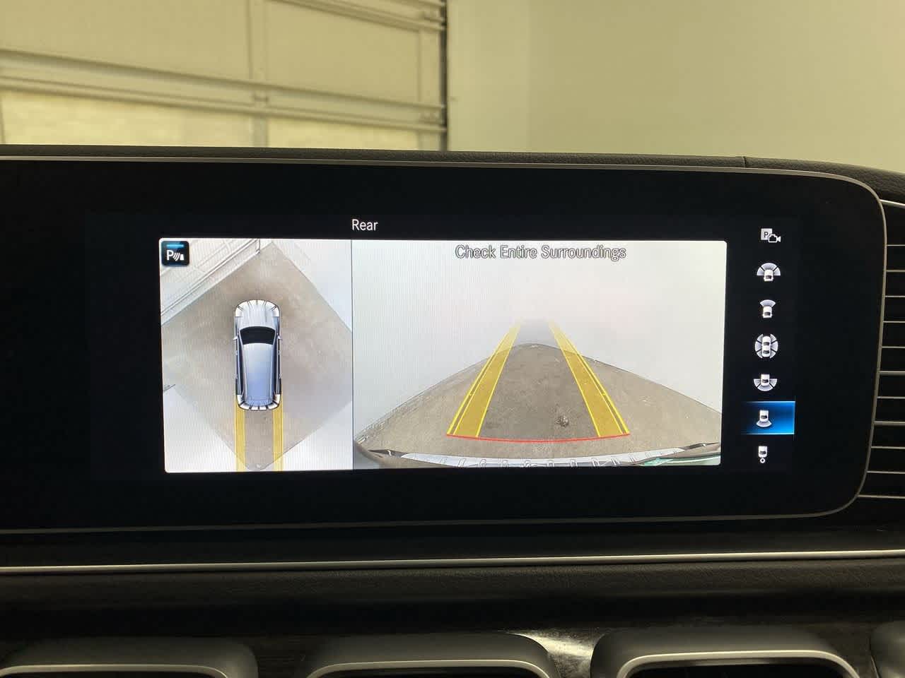 Thumbnail: 2020 Mercedes-Benz GLS - 25
