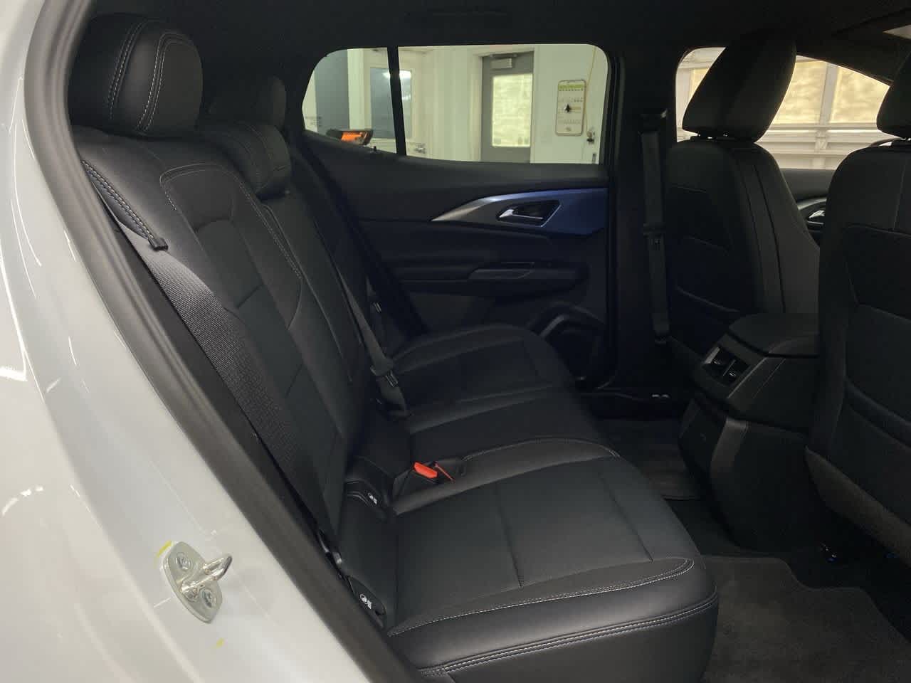 Thumbnail: 2025 Chevrolet Equinox - 18