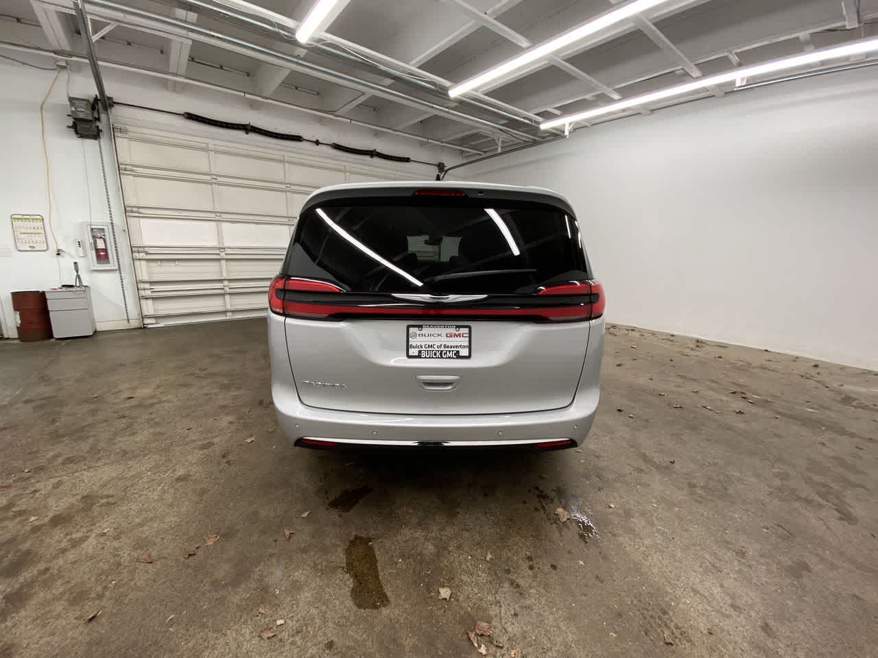 Thumbnail: 2024 Chrysler Pacifica - 5