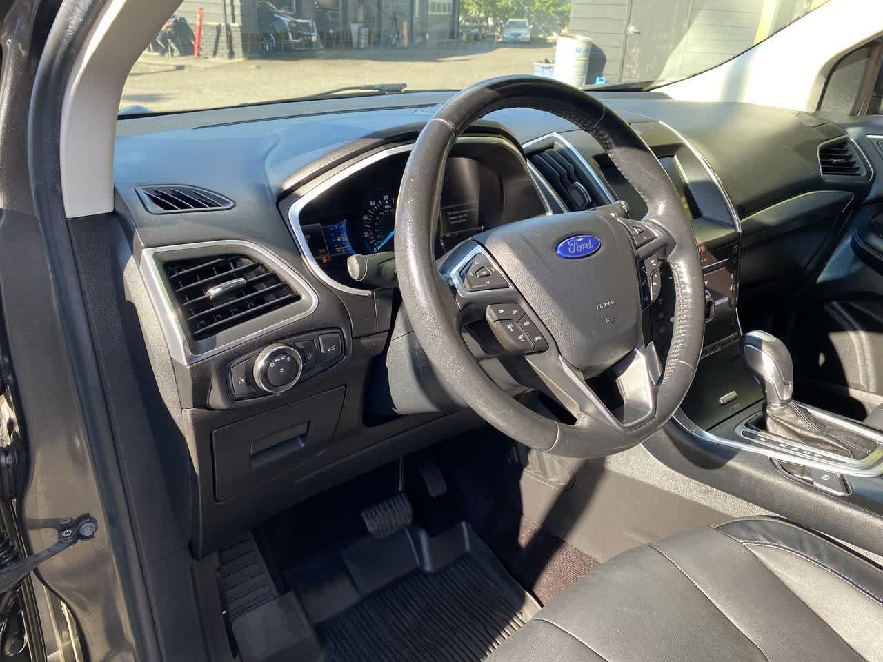 Thumbnail: 2017 Ford Edge - 2