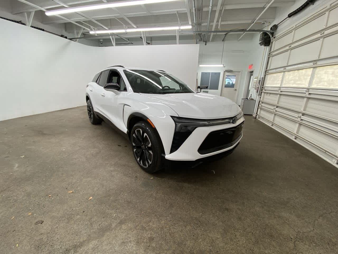 Thumbnail: 2024 Chevrolet Blazer EV - 8