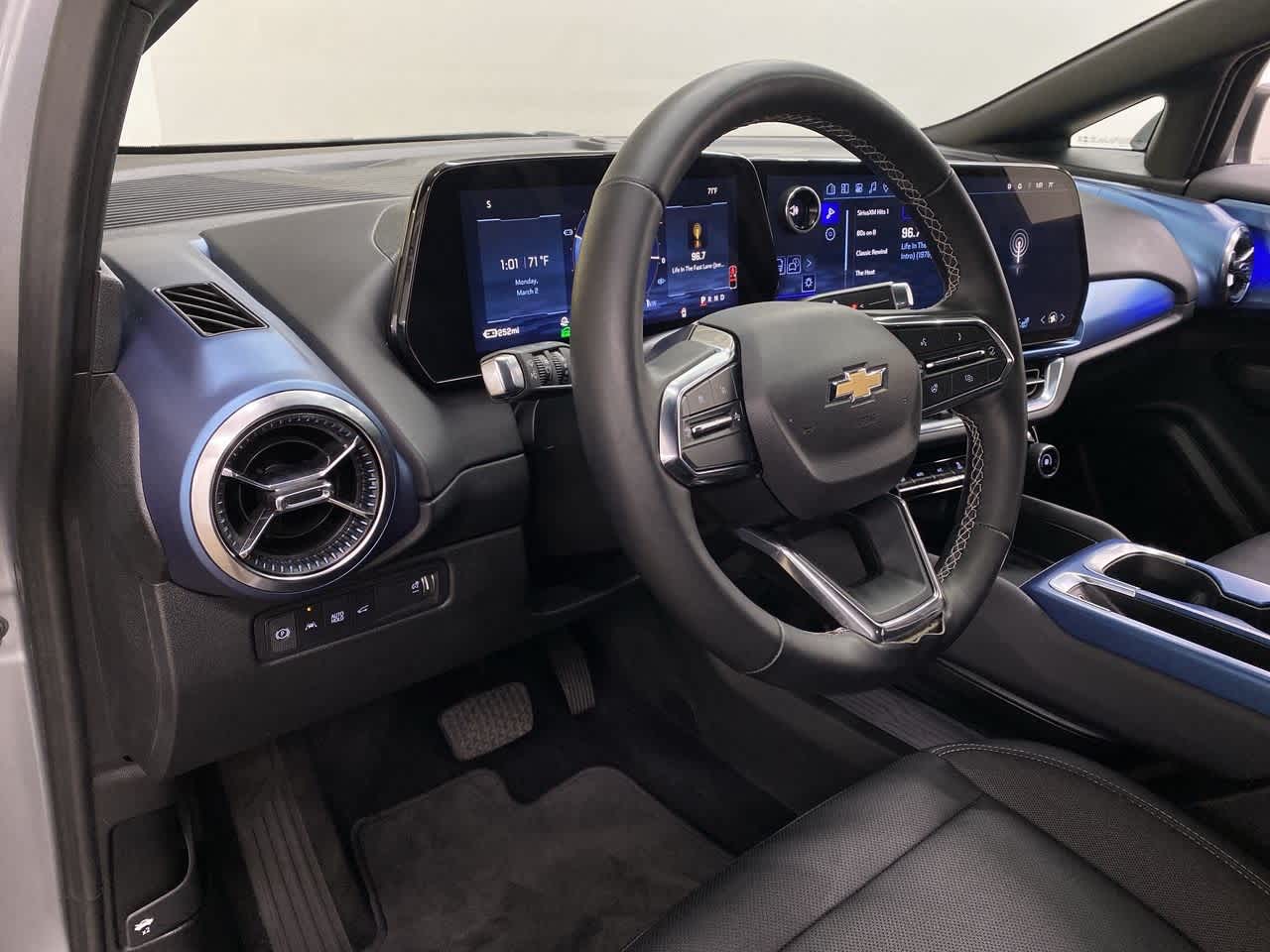 Thumbnail: 2025 Chevrolet Equinox - 2