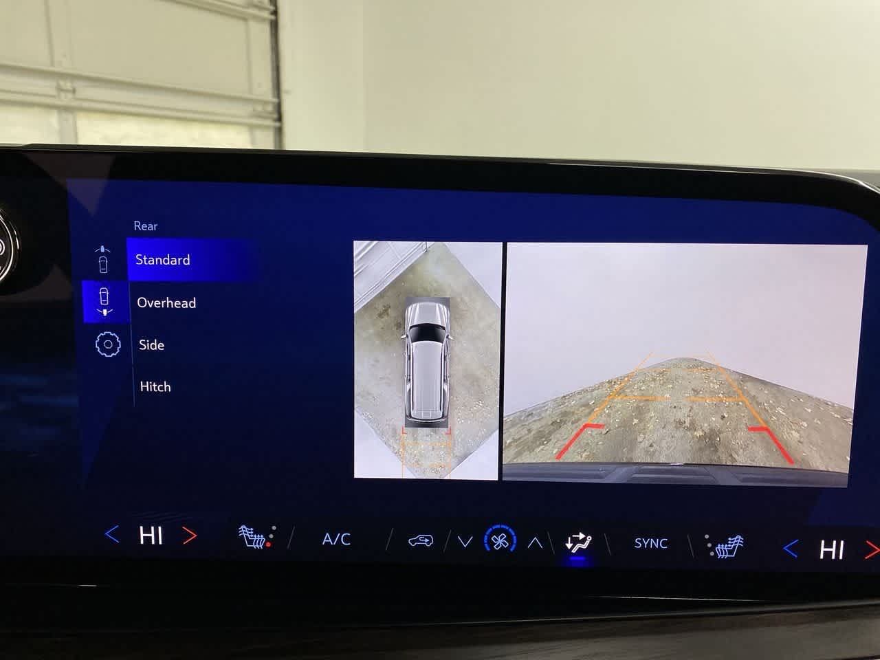 Thumbnail: 2025 Chevrolet Suburban - 25